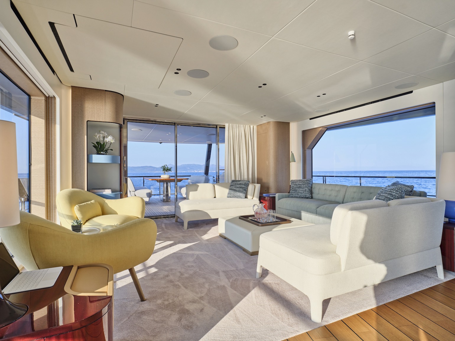 Aladdin_Sane_azimut_new_yacht_charter_salon 2