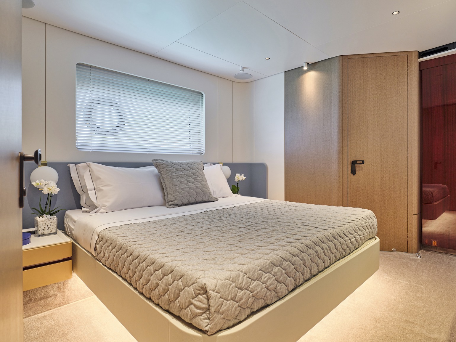 Aladdin_Sane_azimut_new_yacht_charter_double2