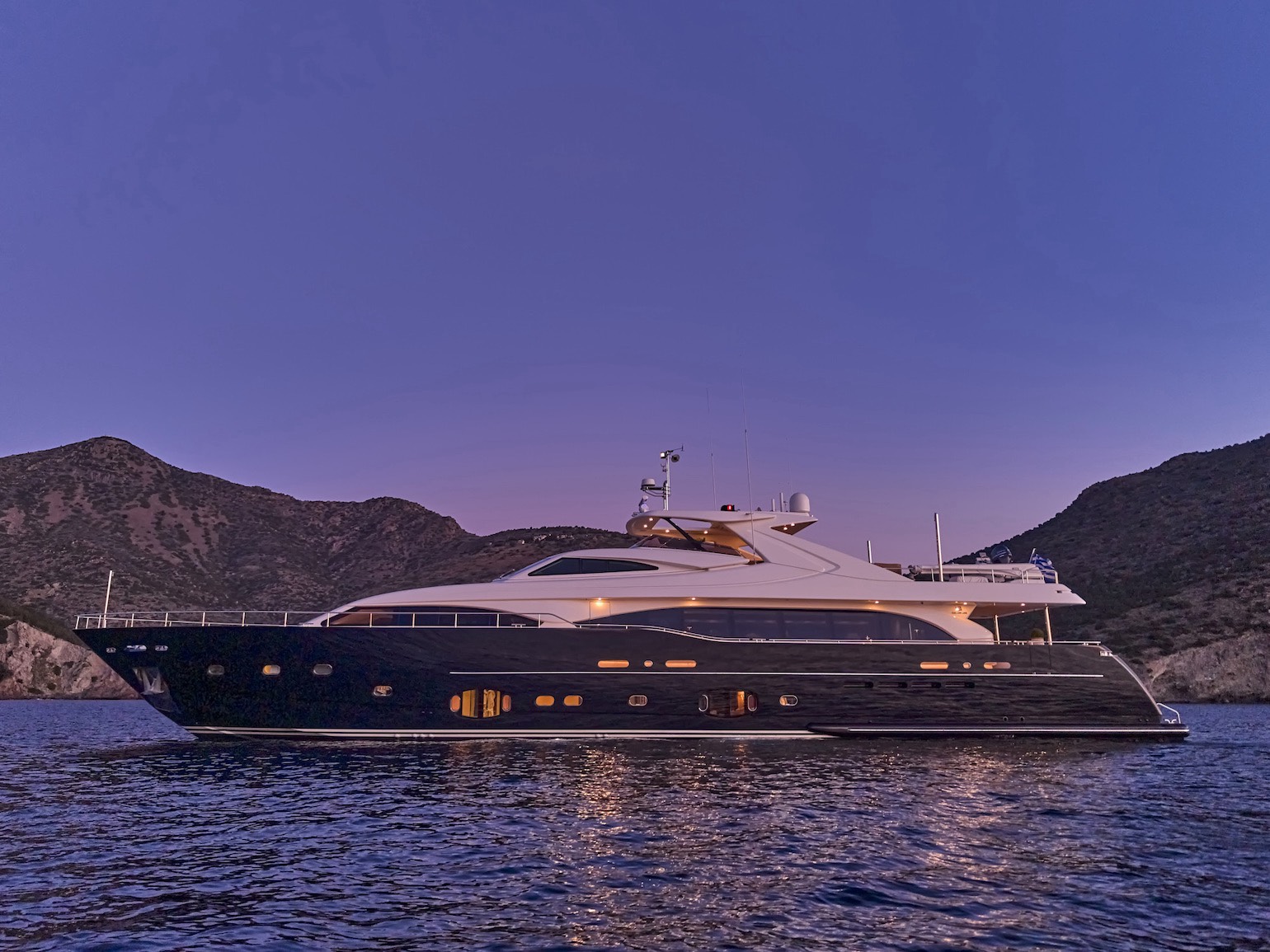 Malen_yacht_Charter_greece_2026_sunset2