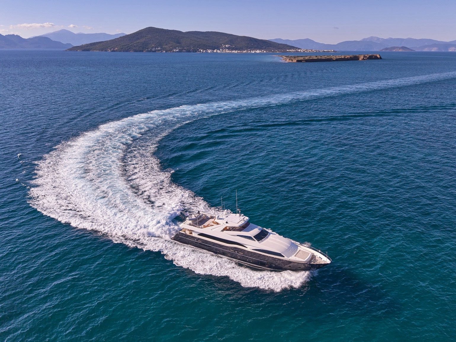 Malen_yacht_Charter_greece_2026_cyclades