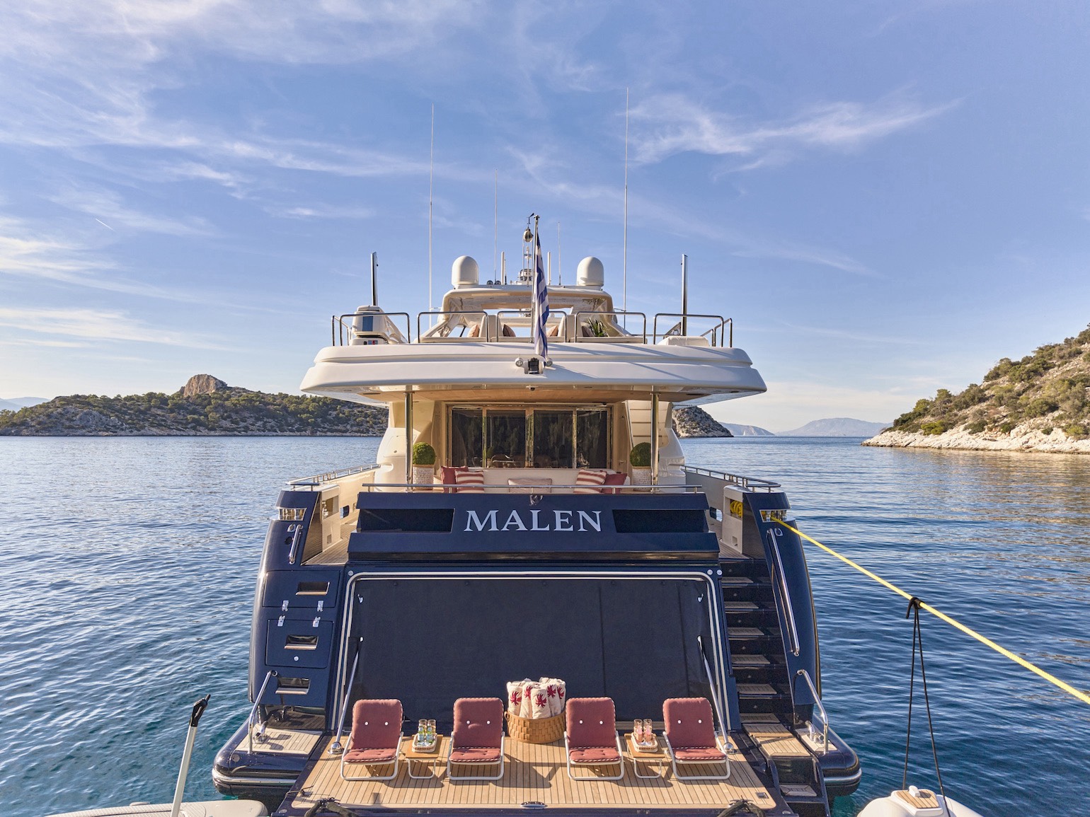 Malen_yacht_Beach_club