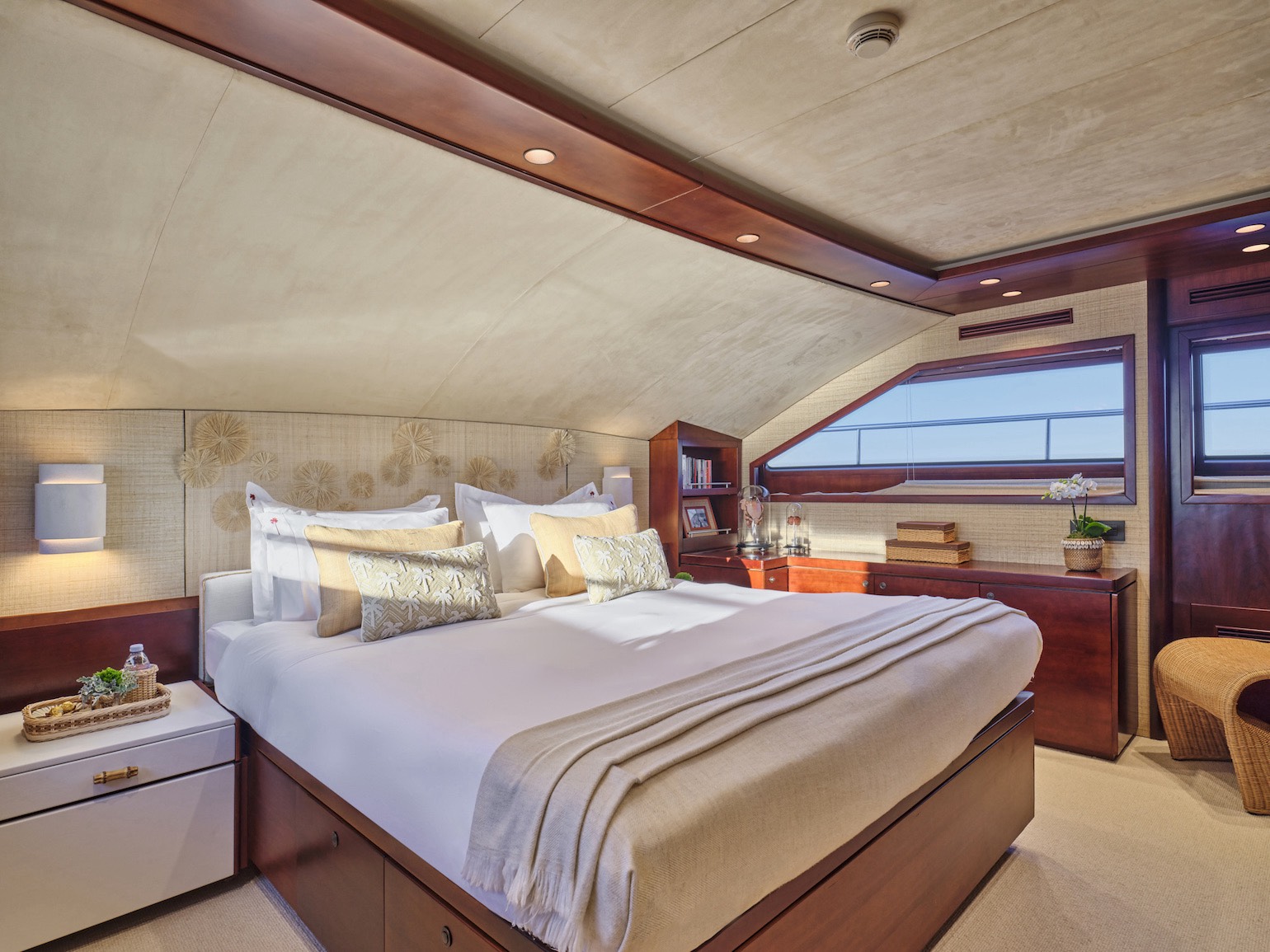 Malen_yacht_Master_main2