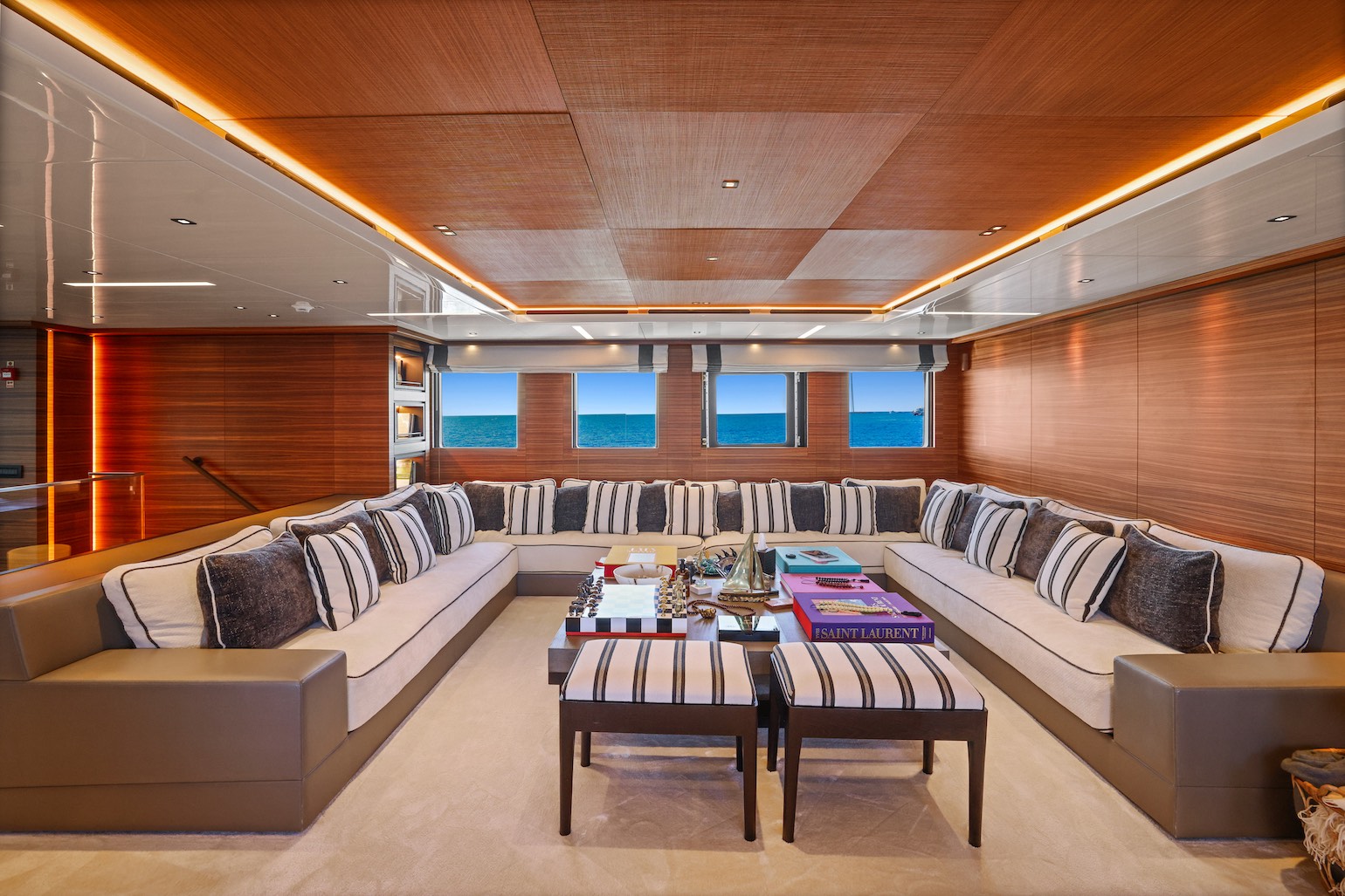 MAGNA_GRECIA_yacht_bridge_deck2