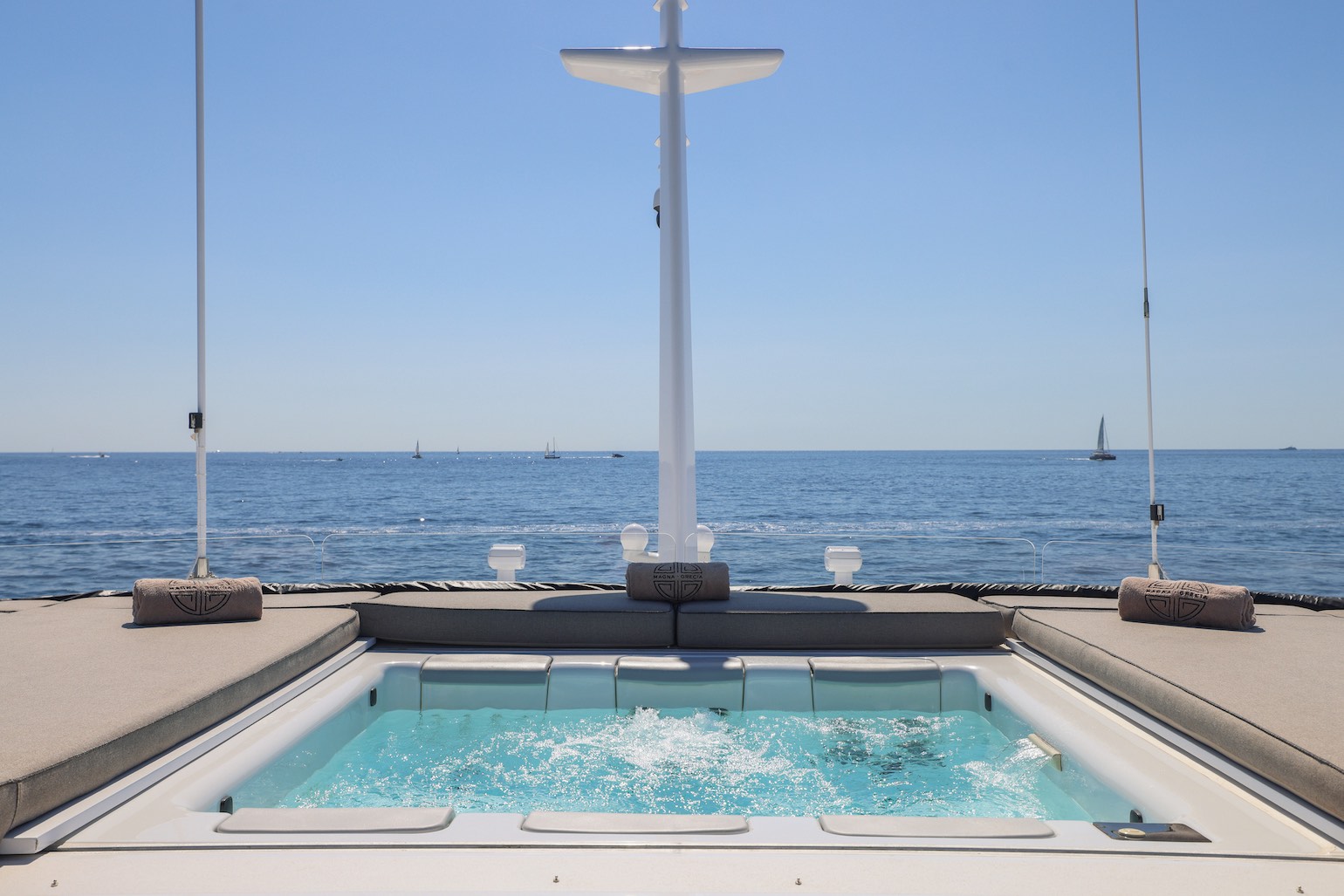 MAGNA_GRECIA_yacht_charter_pool