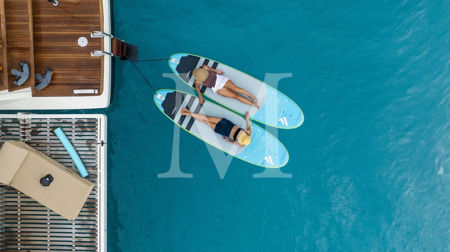 siete_mares_motor_catamaran_luxury_charter_france