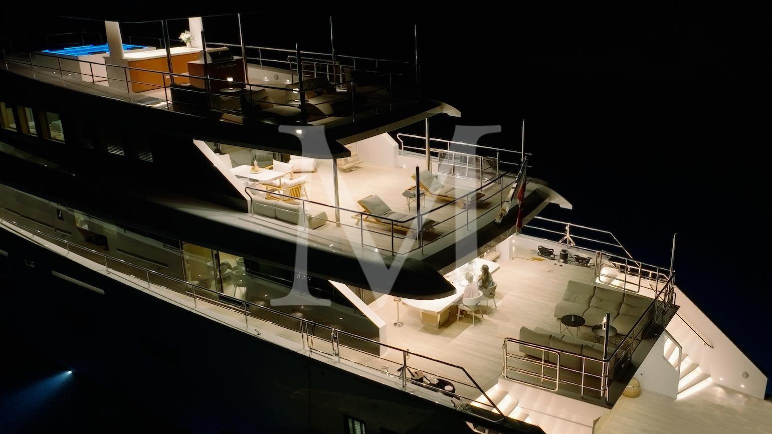 renata_yacht_decks_night
