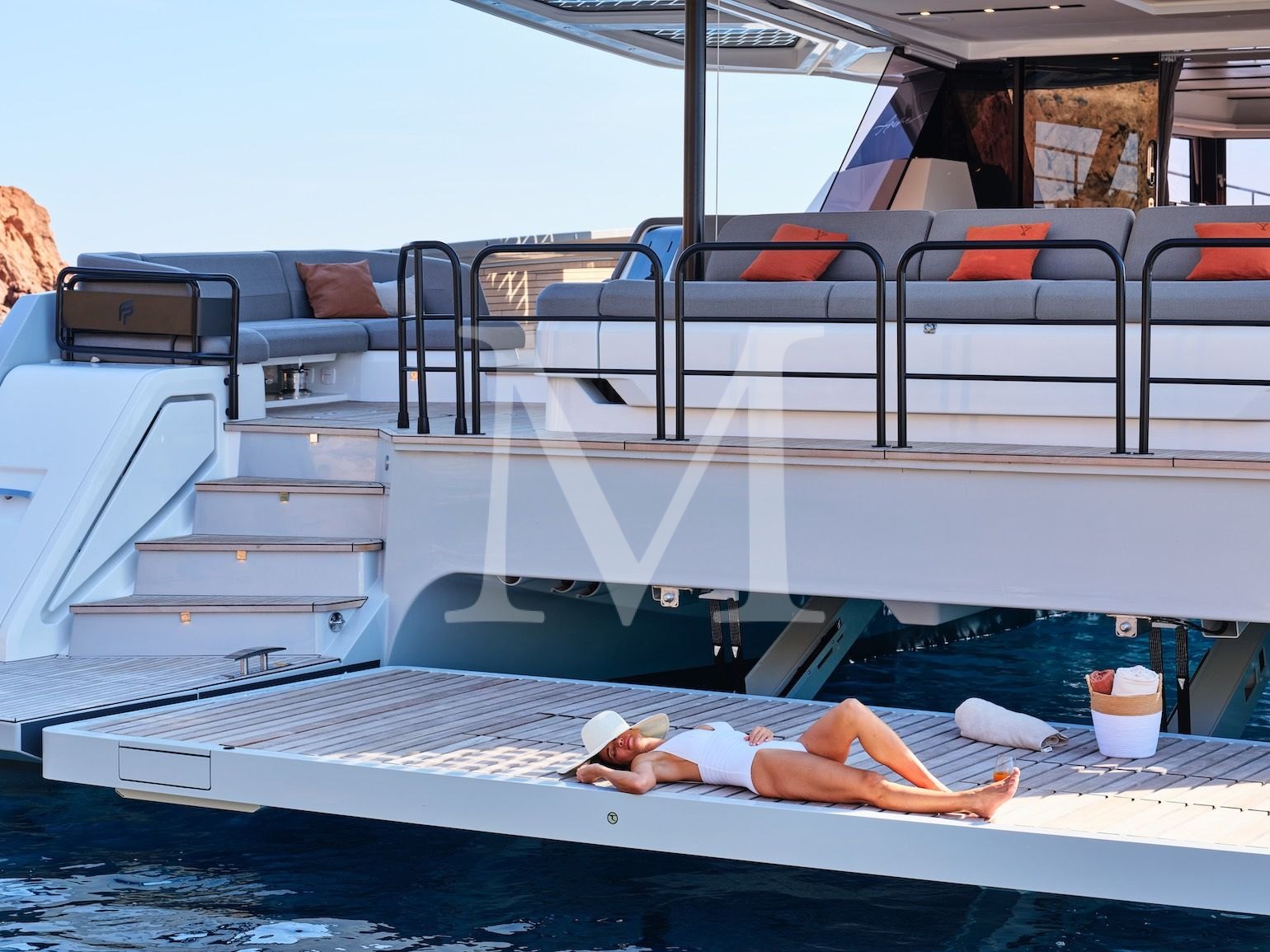 Power_catamaran_2026_greece