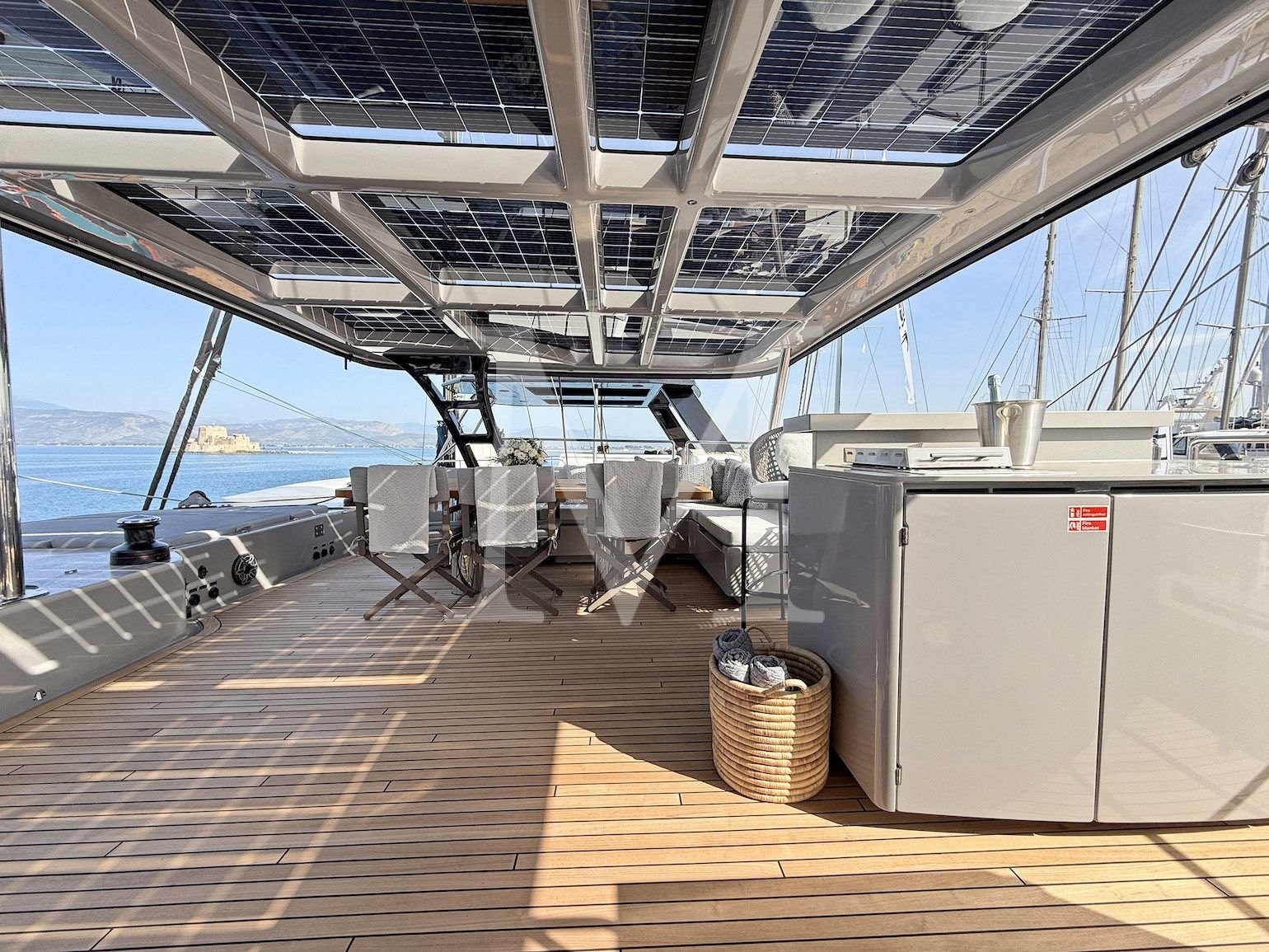 Serenity_sunreef_60_charter13