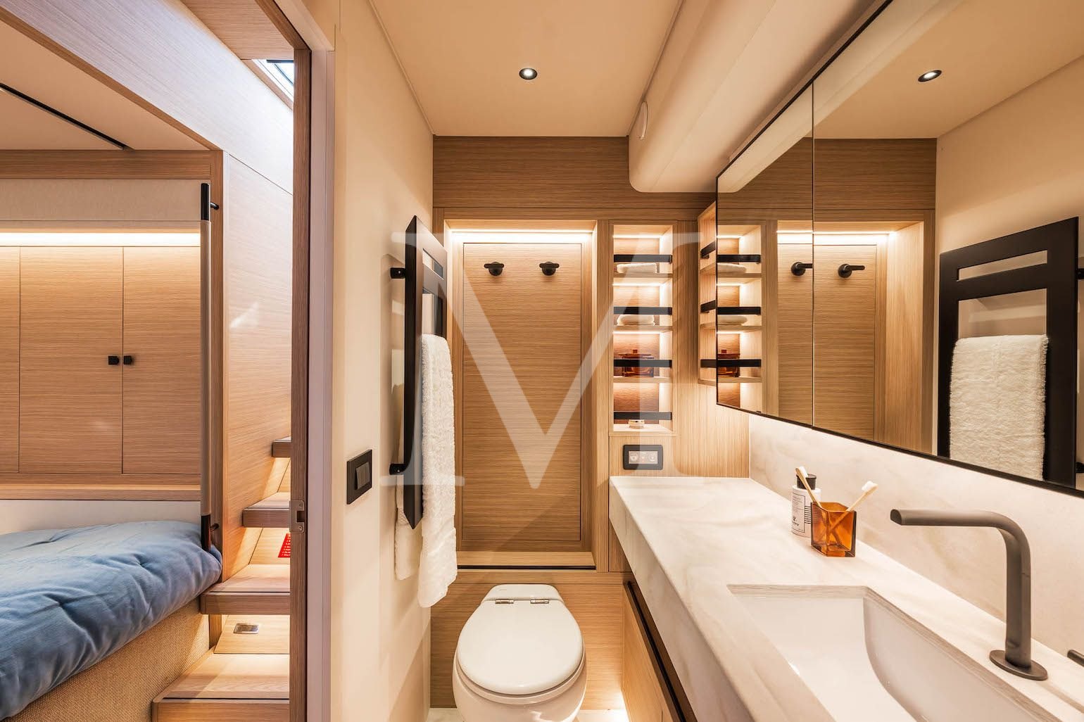 Imladris_charter_catamaran_double2_ensuite