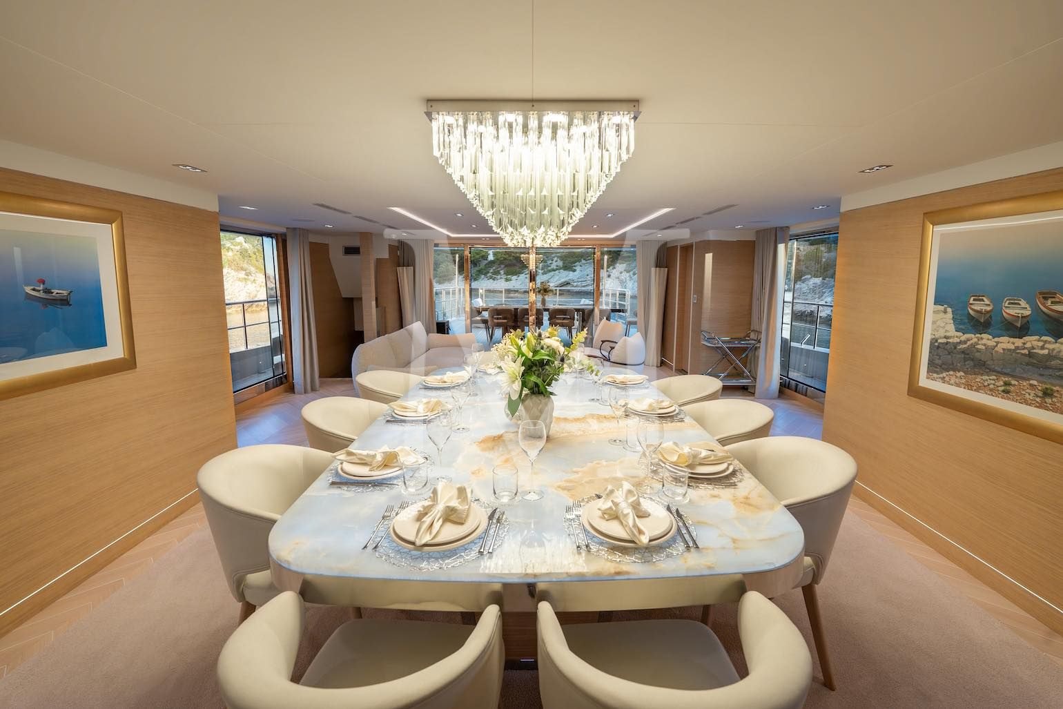 renata_yacht_salon_dining