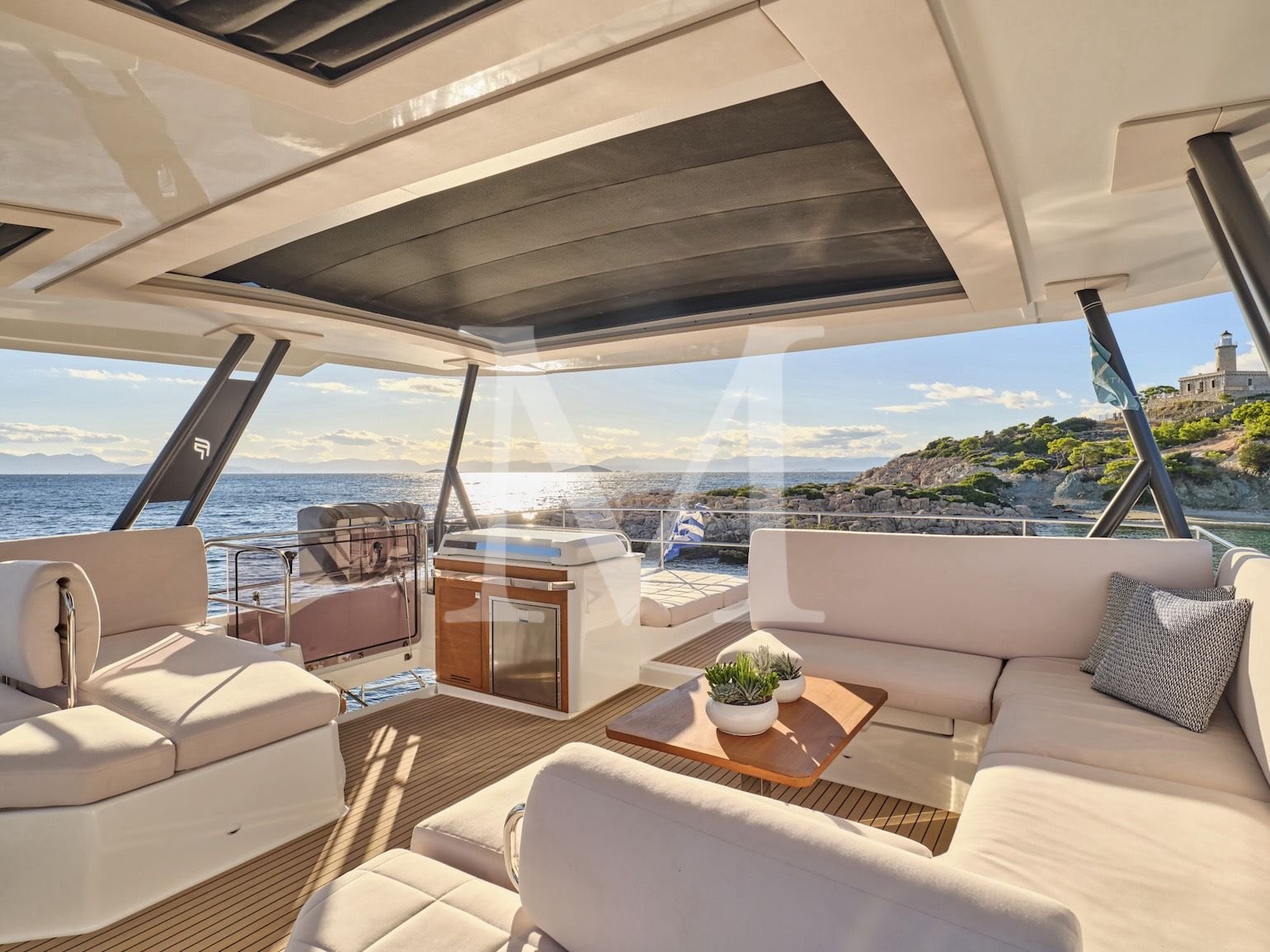 Majesty_of_greece_catamaran_Luxury_yacht_charter_fly_deck