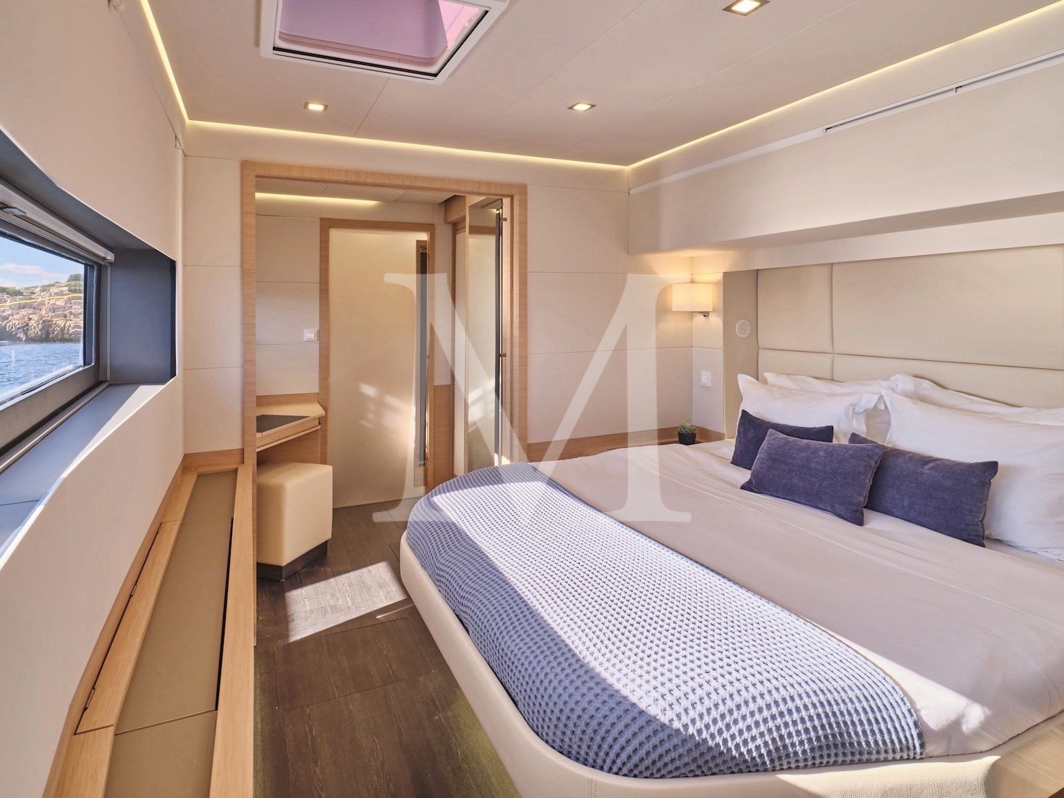 Majesty_of_greece_catamaran_master_cabin2