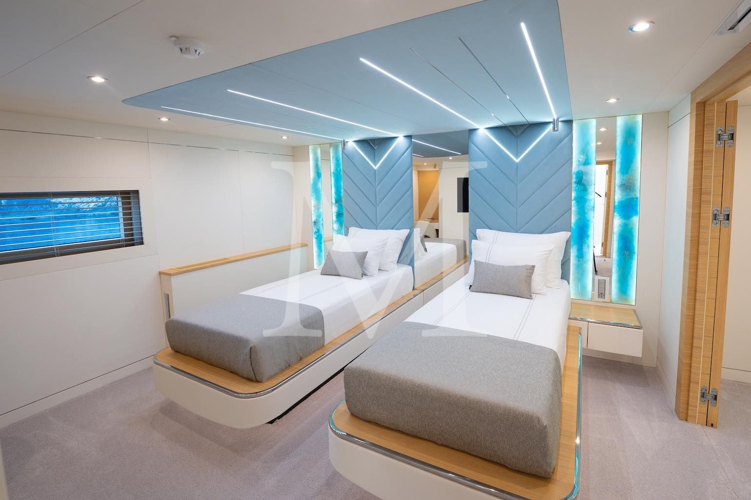 yacht_renata_Twin_aft