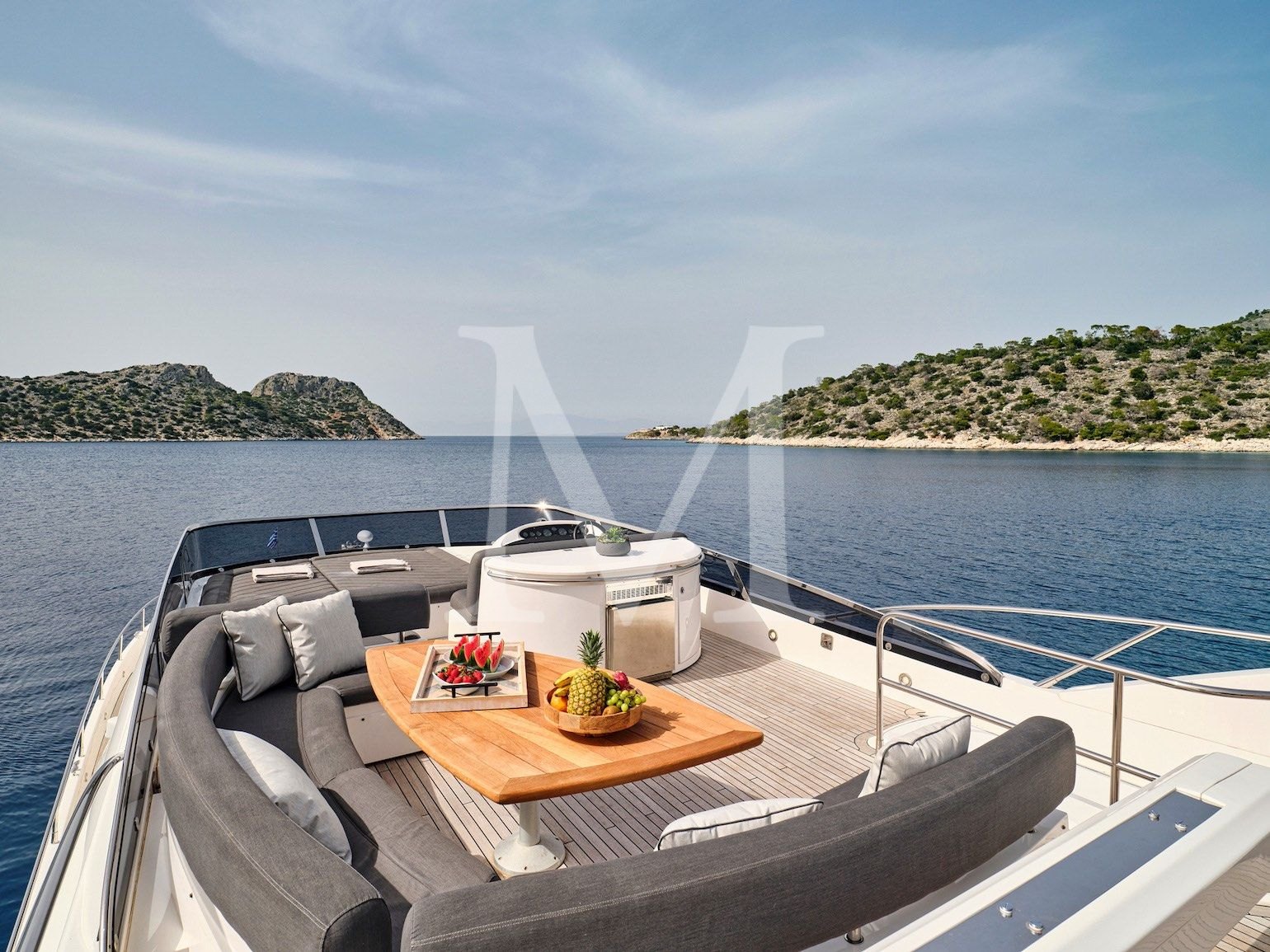 M_FIVE_yacht_greece_charter_sunseeker