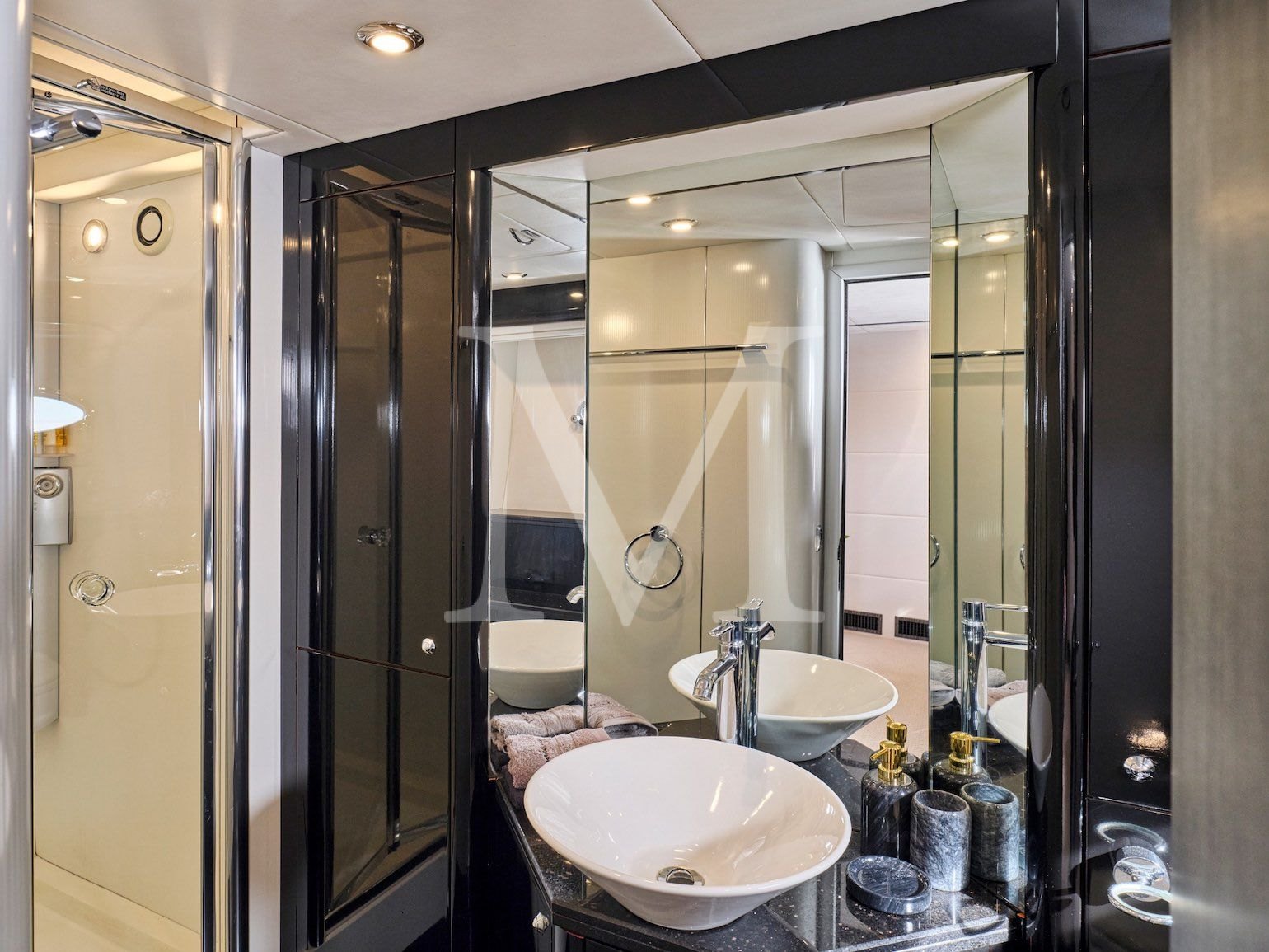 M_five_master_bath