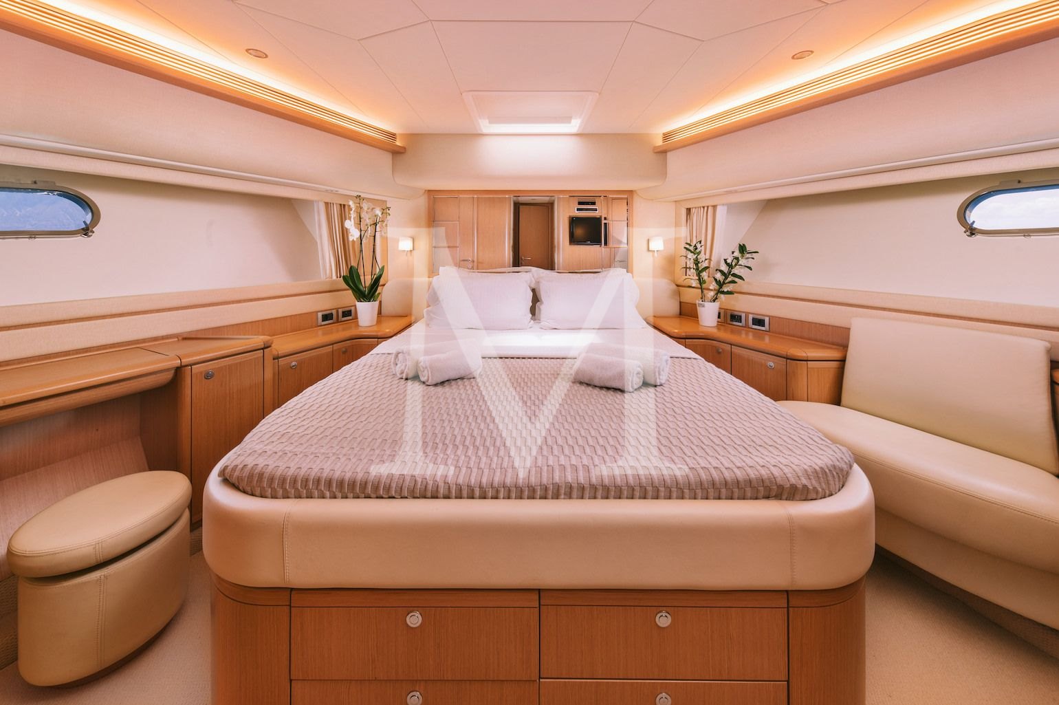 Maybe_not_yacht_charter_ferretti_VIP