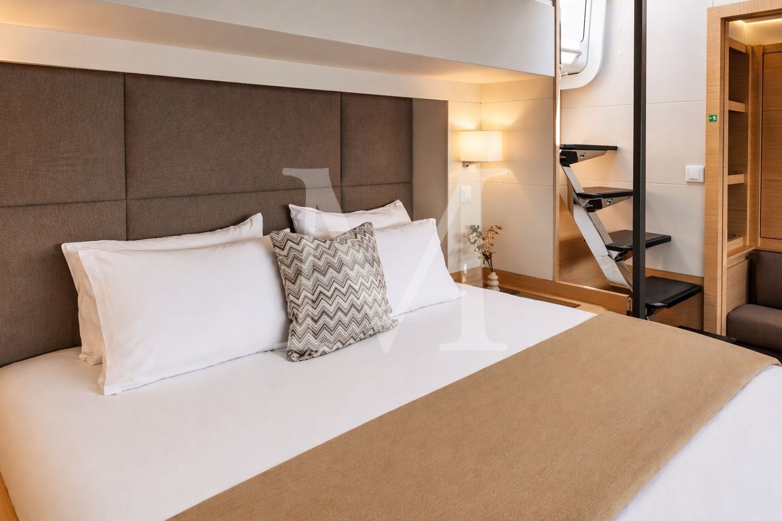 master cabin ariva