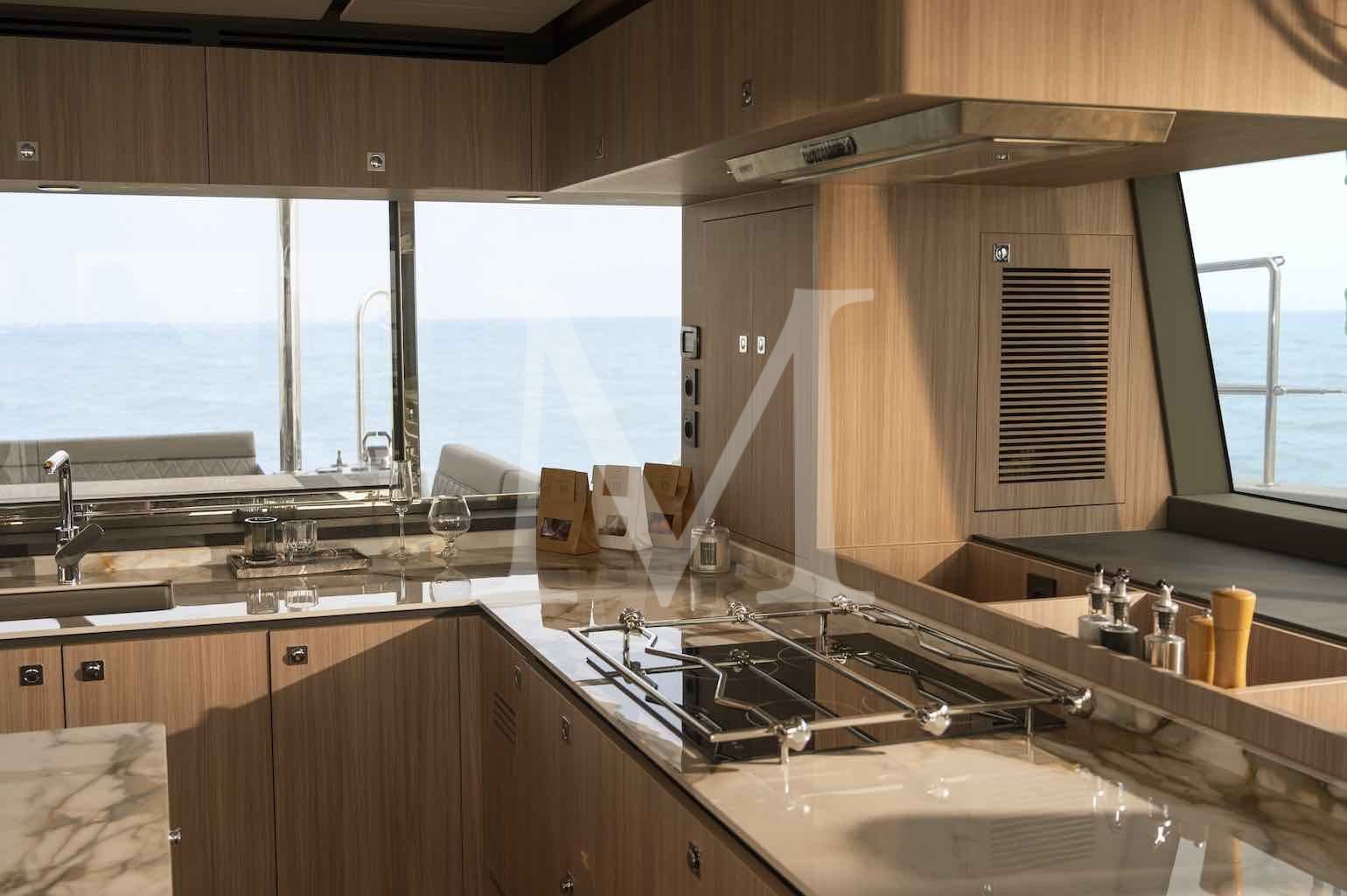 Andare Oltre galley2