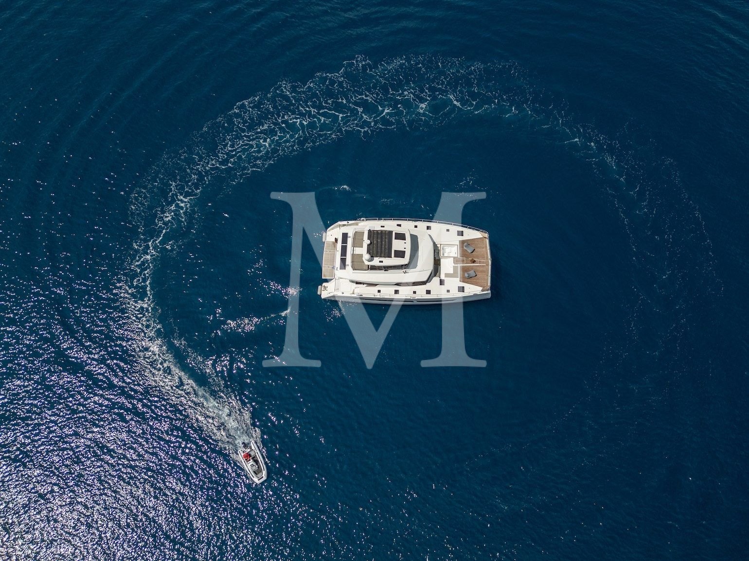 Charter_motor_fountaine_pajot_greece