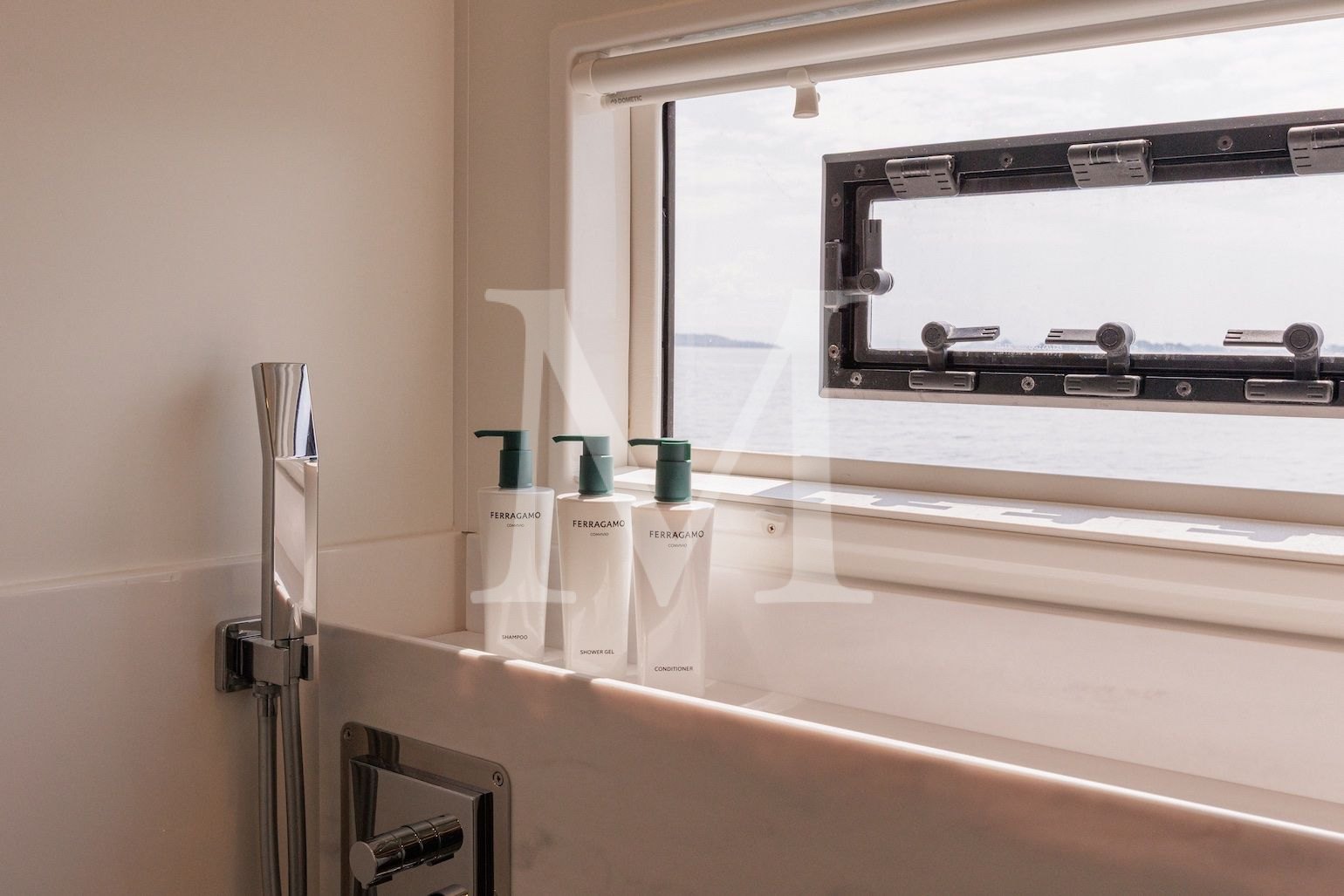 Ariva_power_cat_charter_yacht_bathroom
