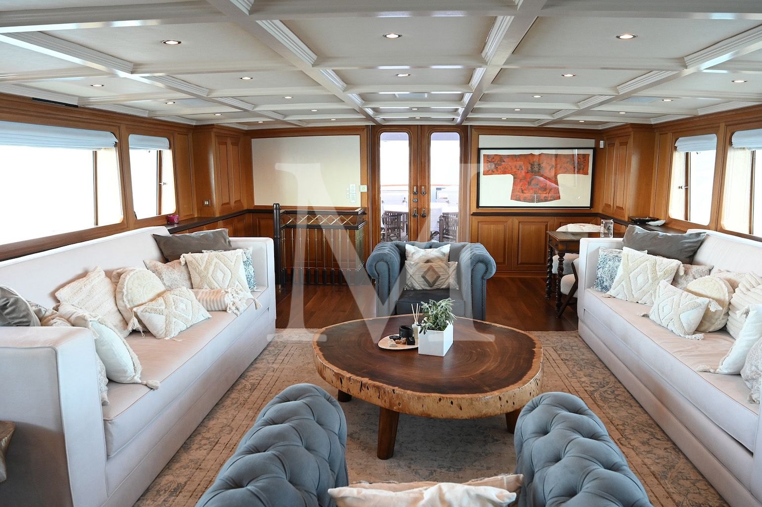Kokomo_Nights_yacht_charter_greece_main_deck_salon