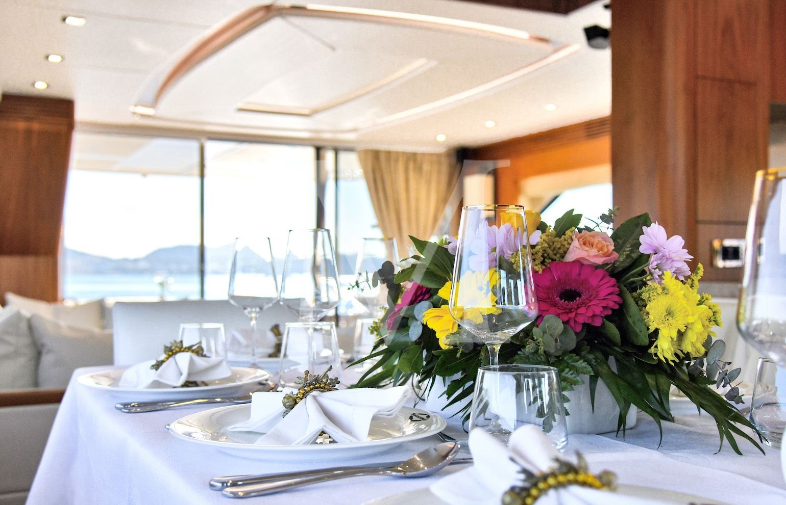Sunseeker_Grace_XI_salon4