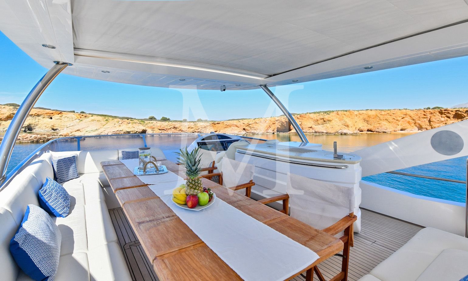 Sunseeker_Grace_XI_sundeck3