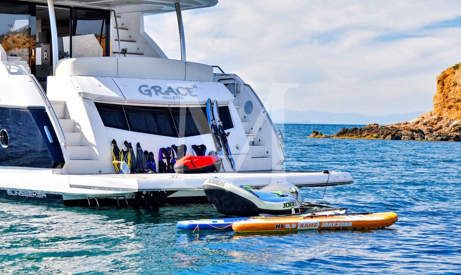 Sunseeker_Grace_XI_charter_greece