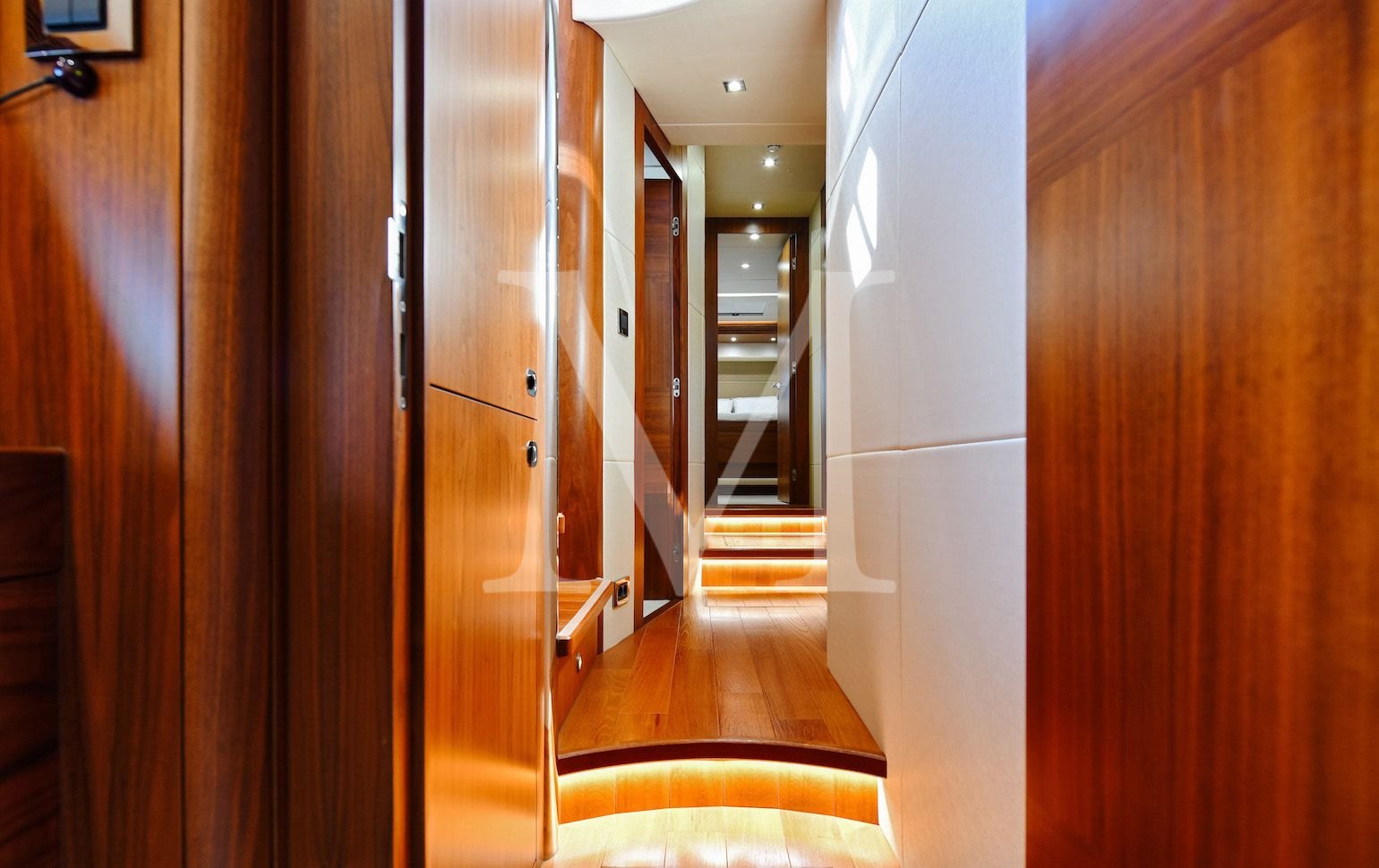 Sunseeker_Grace_XI_lower_deck