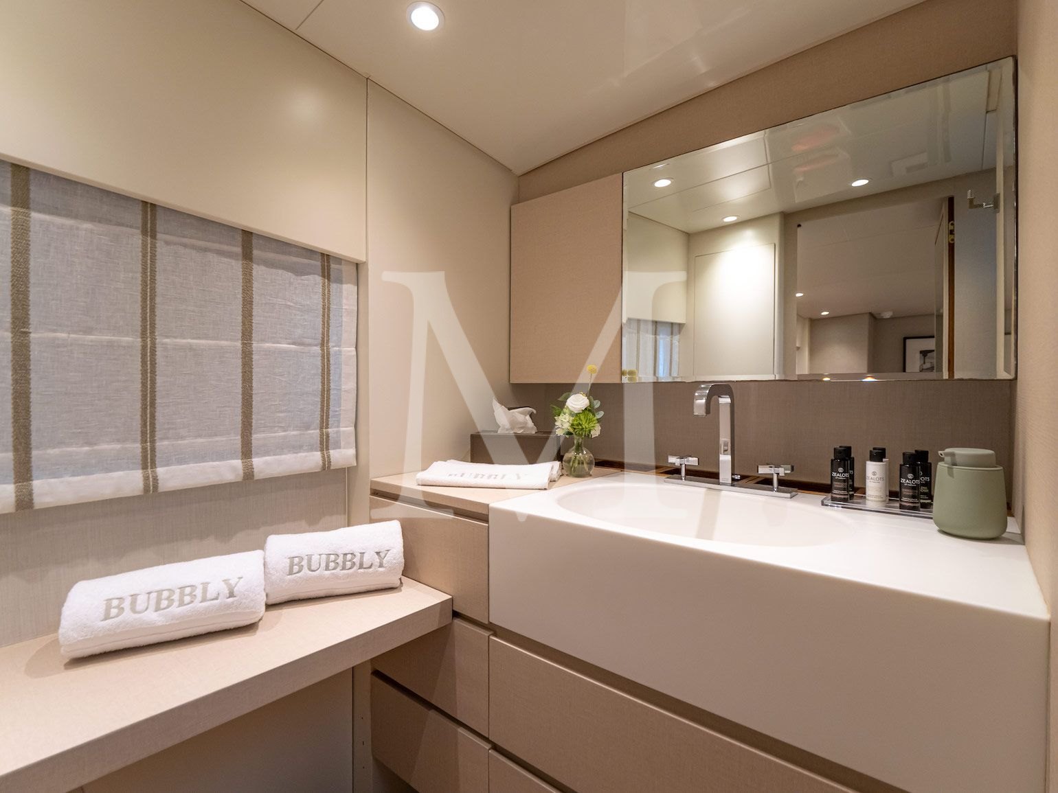 BUBBLY_master ensuite