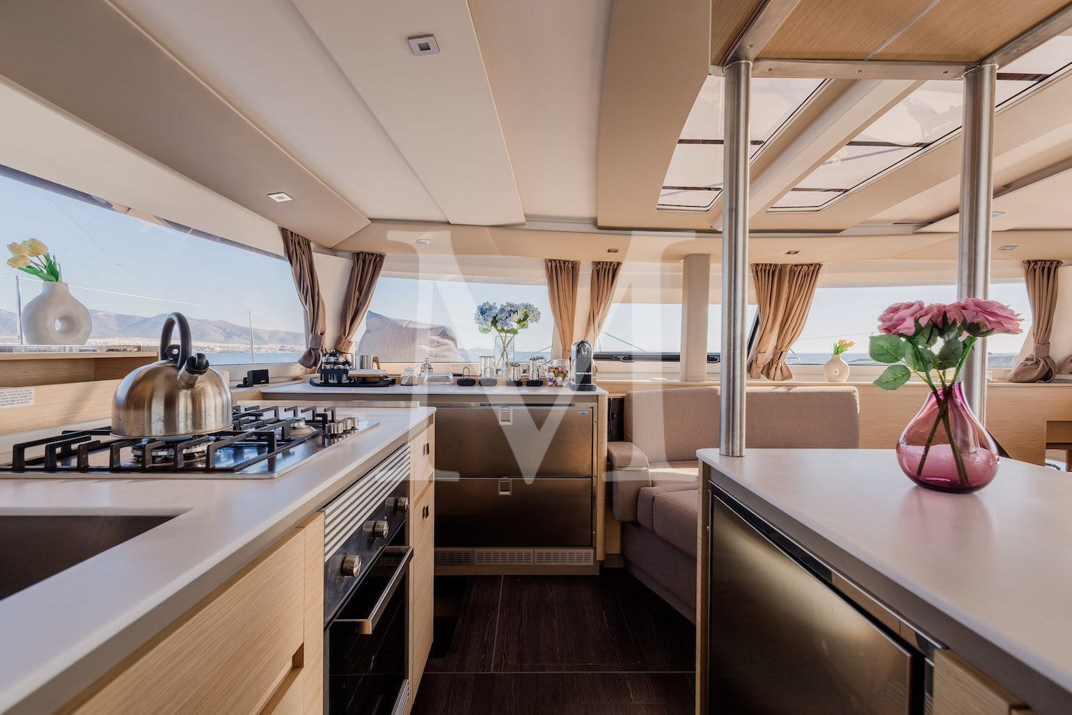 KEBISIKS catamaran charter Greece_salon4