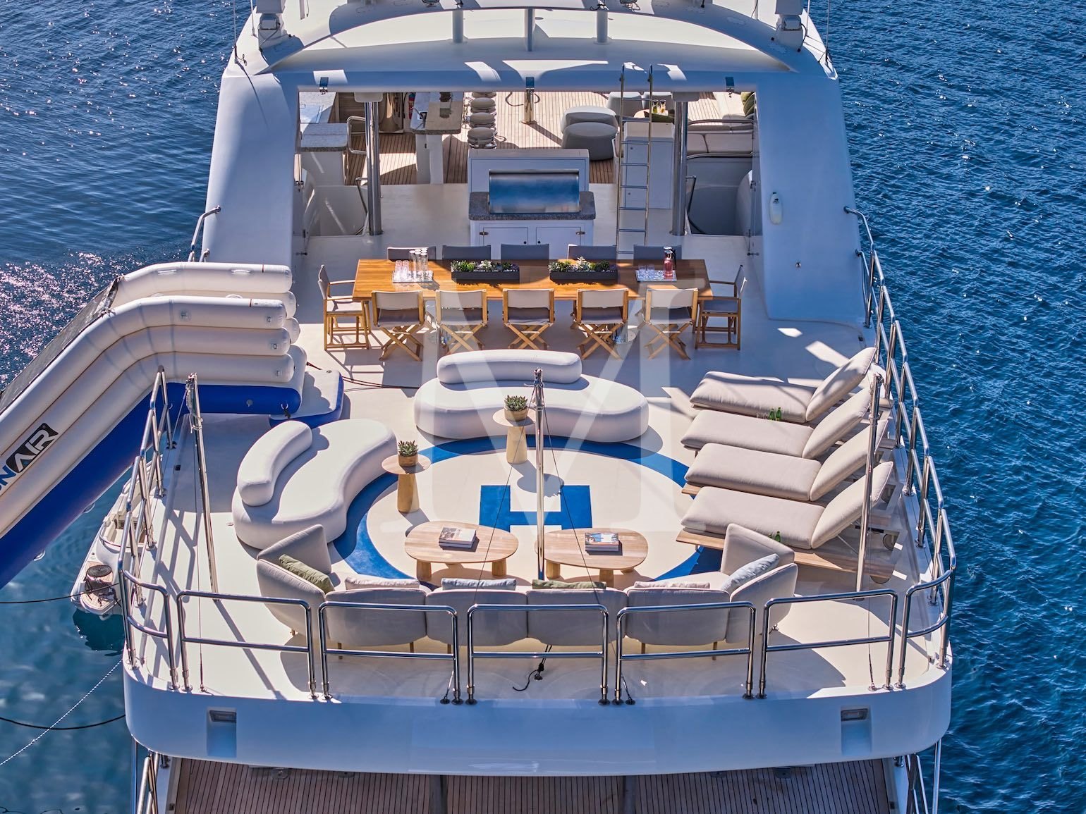 SOJO_yacht_top