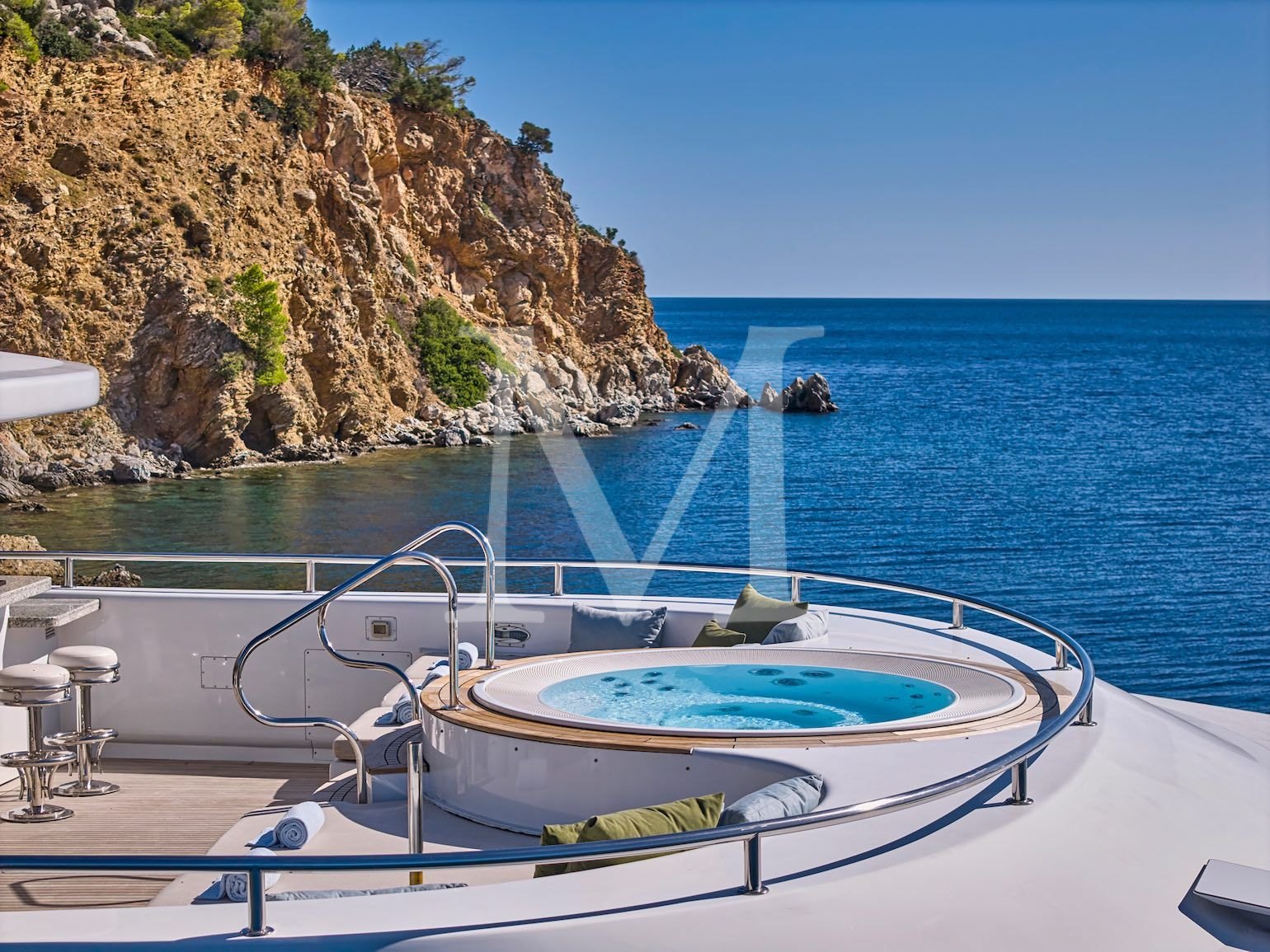 SOJO_jacuzzi