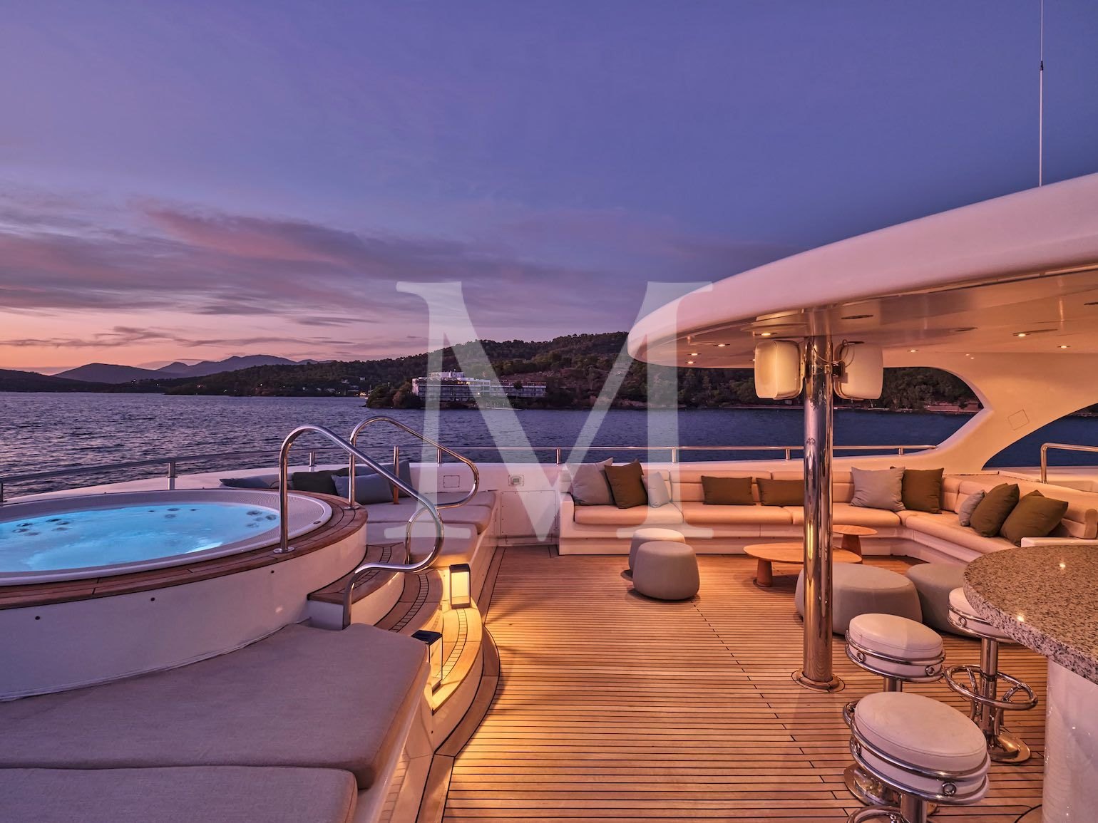 SOJO_sundeck_by_night