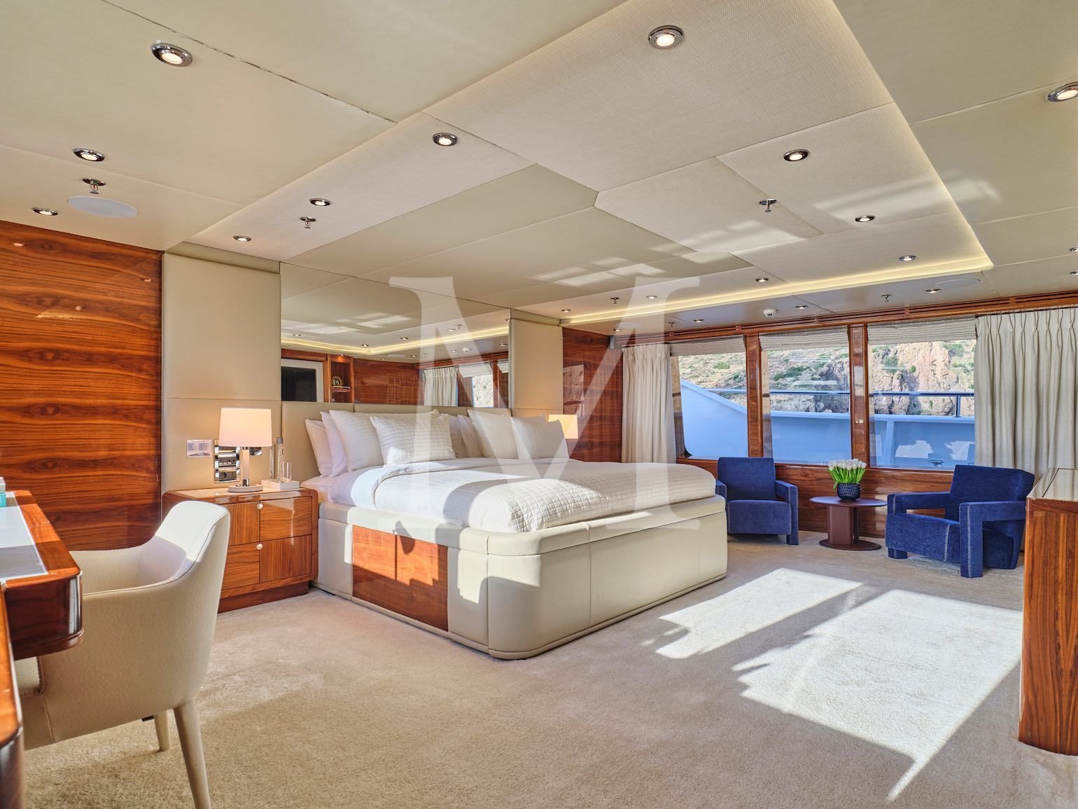 SOJO_master_suite_side