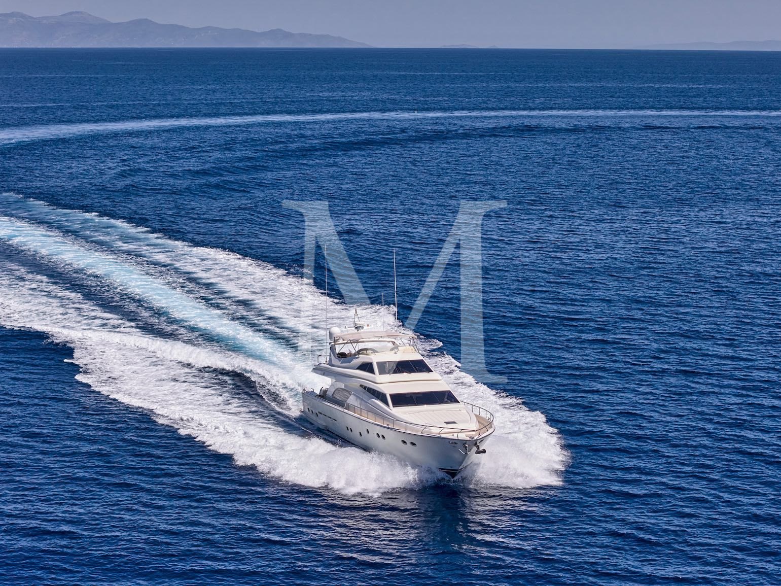 APEIRON_BLUE_YACHT_CHARTER_cruise_santorini