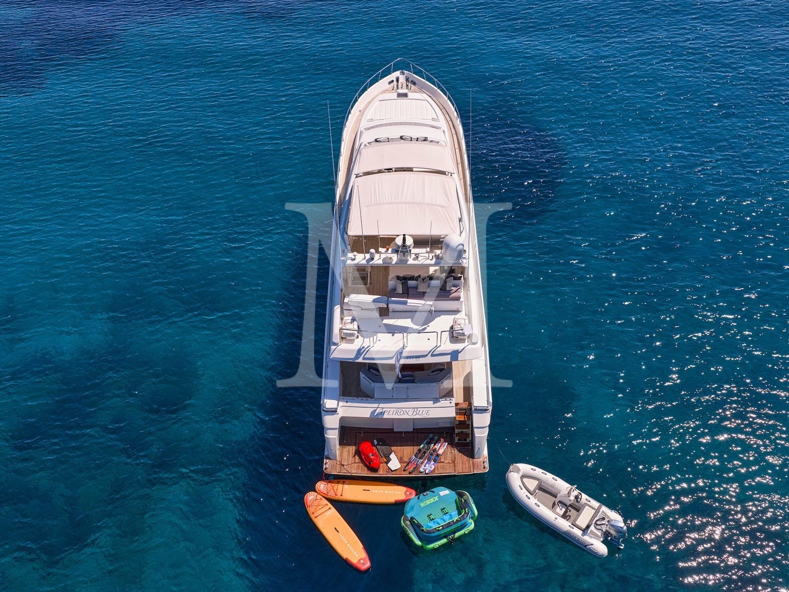 APEIRON_BLUE_YACHT_CHARTER_family