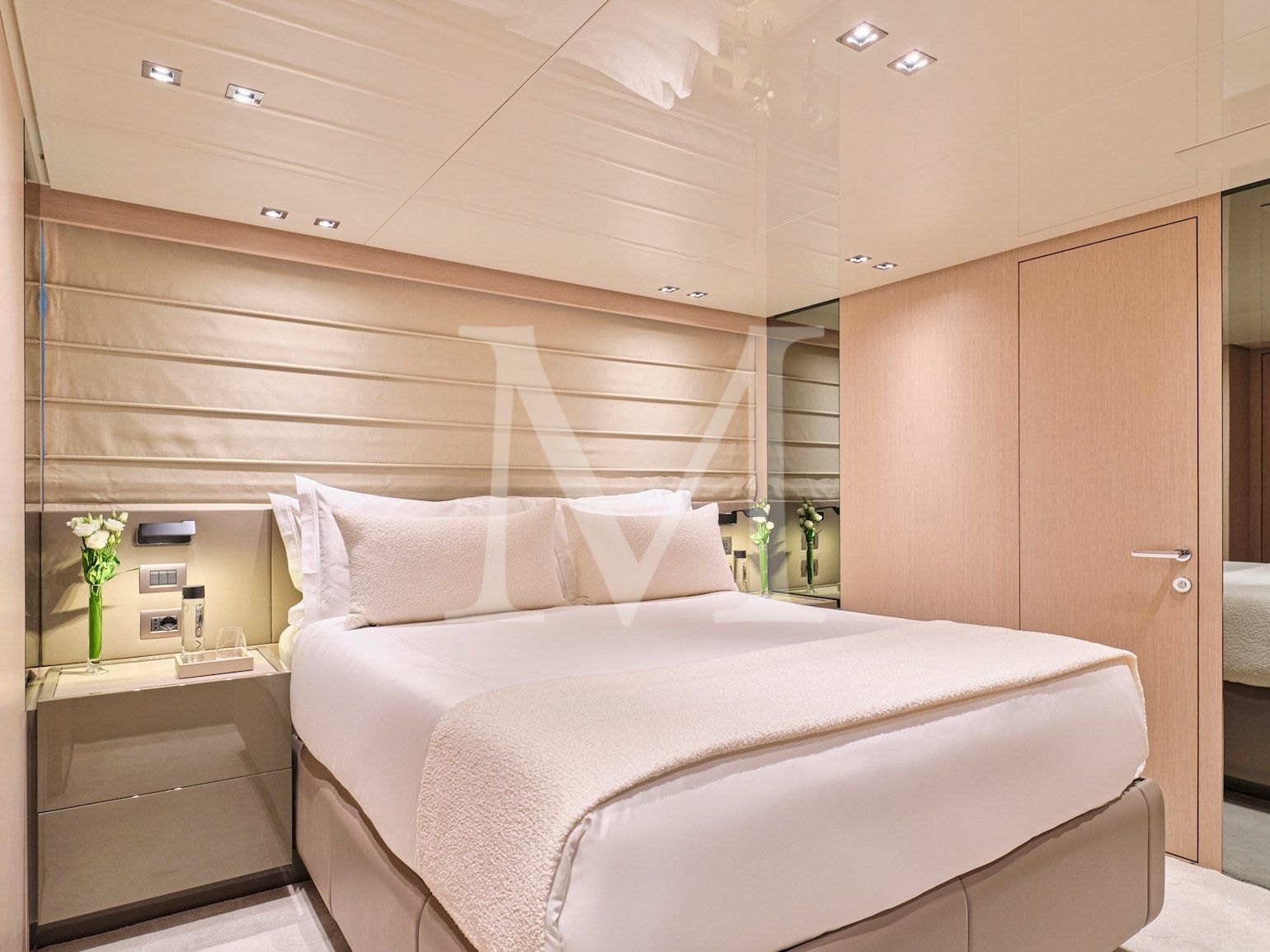 Dellagrazia_Sanlorenzo_SX88_charter_greece_VIP