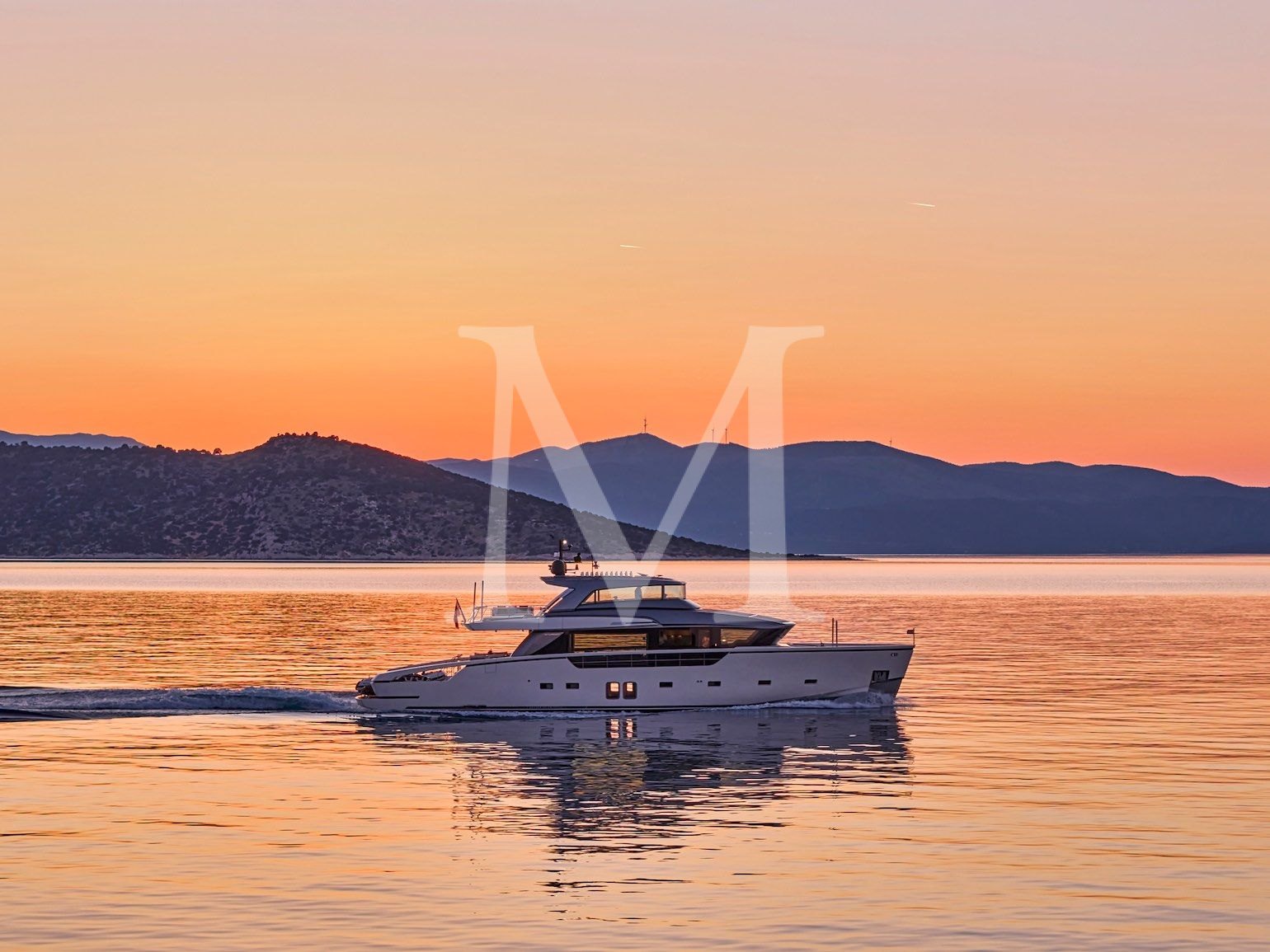 Sanlorenzo_Dellagrazia_SX88_unique_charter_greece