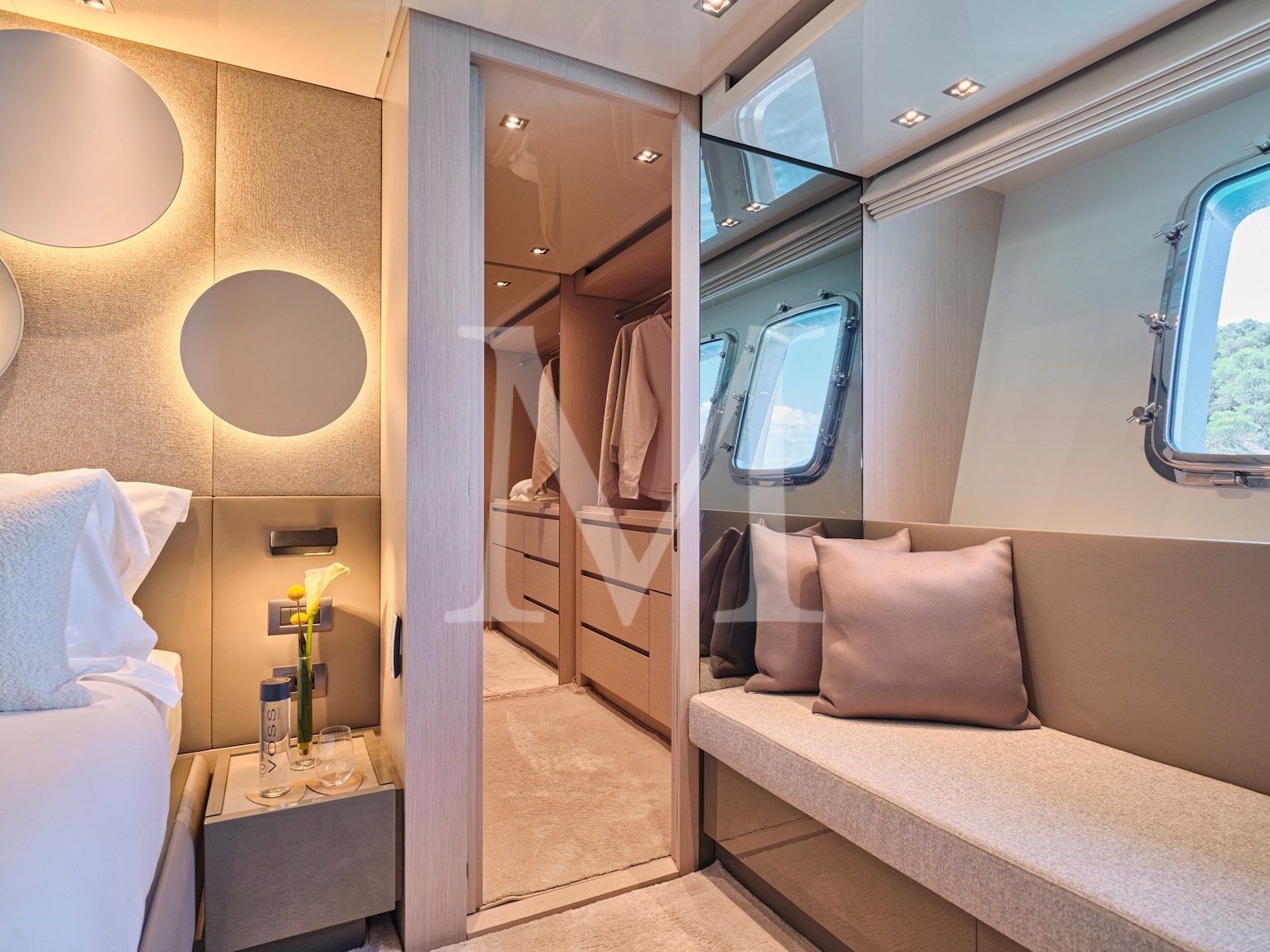 Dellagrazia_Sanlorenzo_SX88_charter_greece_Master3