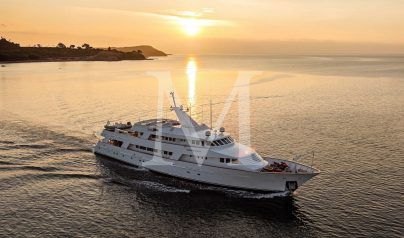 Kokomo_Nights_yacht_charter