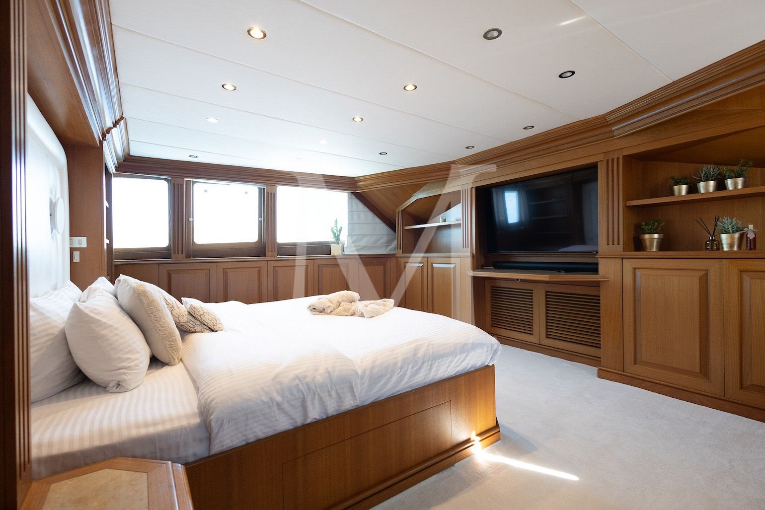 Kokomo_Nights_yacht_charter_greece_main_master2