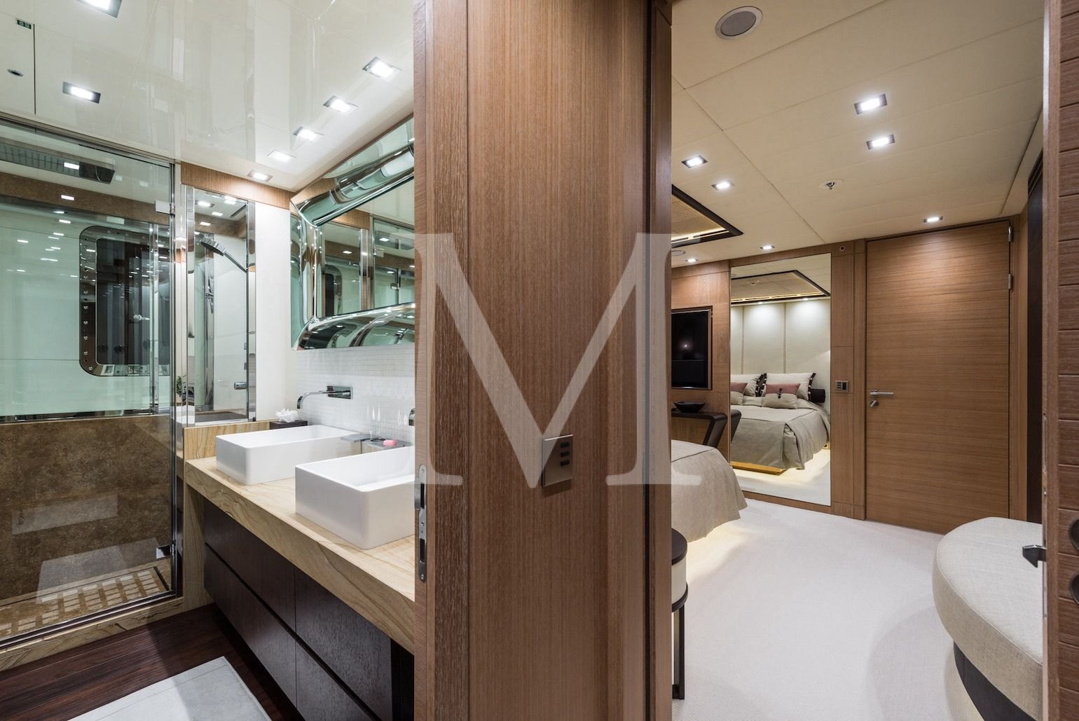 50m I nova lower deck VIP bath