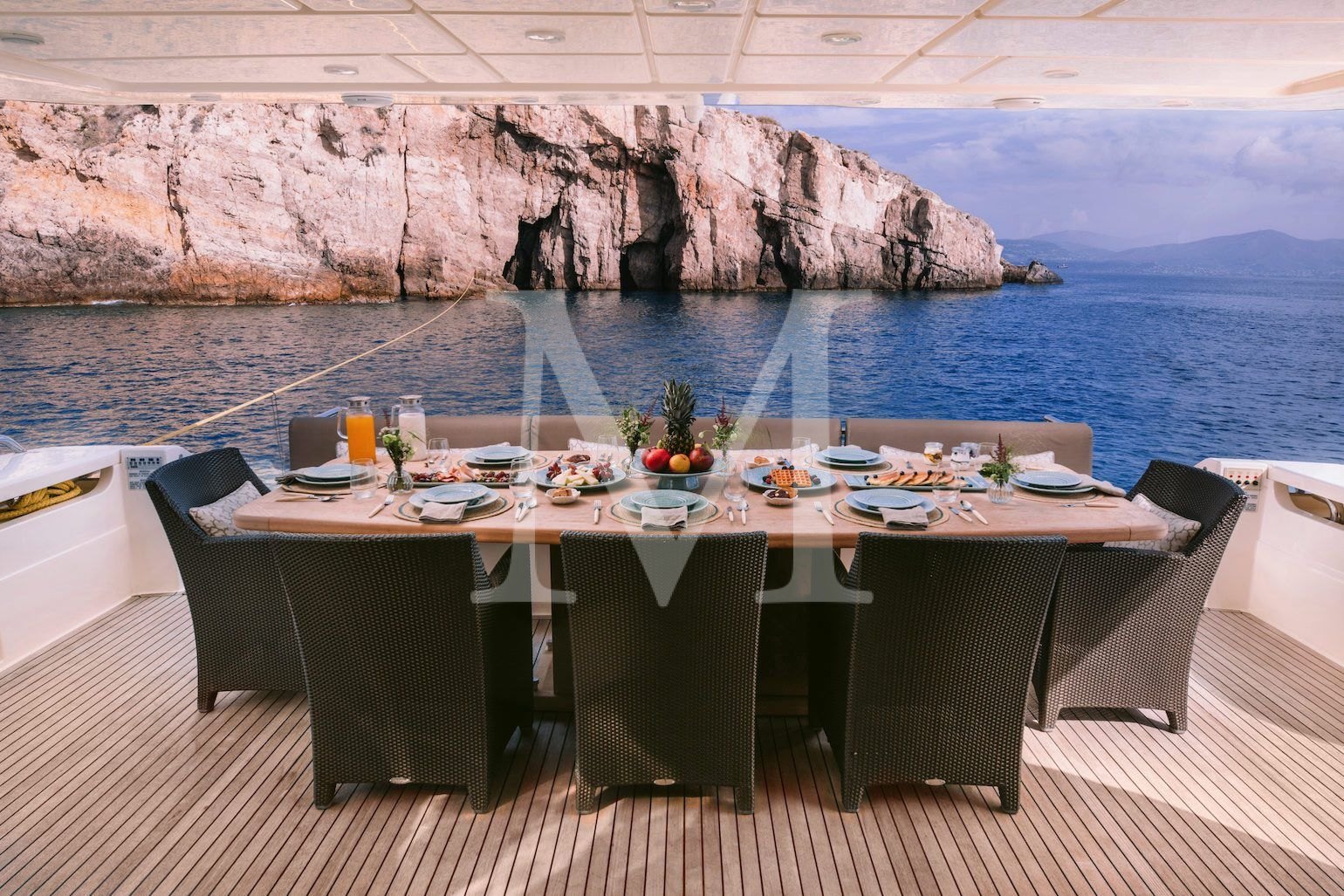 Meli_27m Ferretti_2026_aft_deck