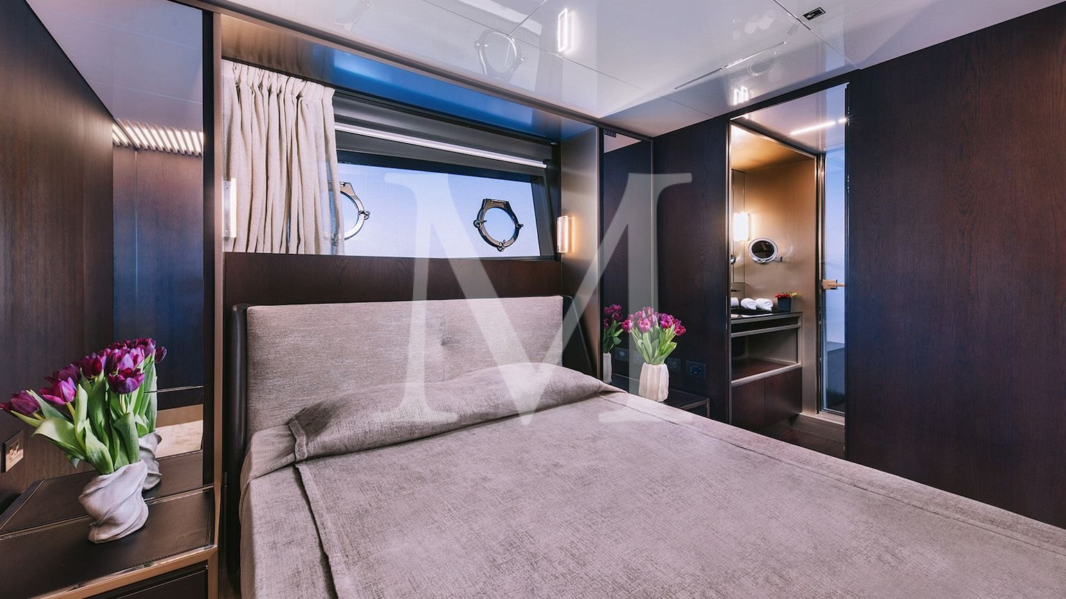 Anassa_A_ferretti_charter_Greece_double