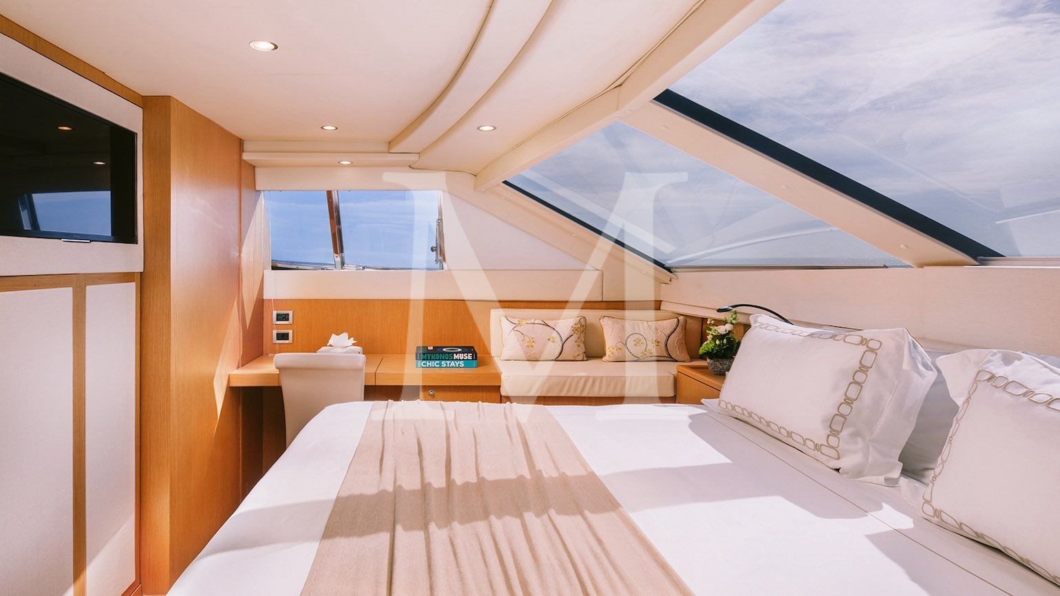 Meli_27m Ferretti_2026_main_deck_vip