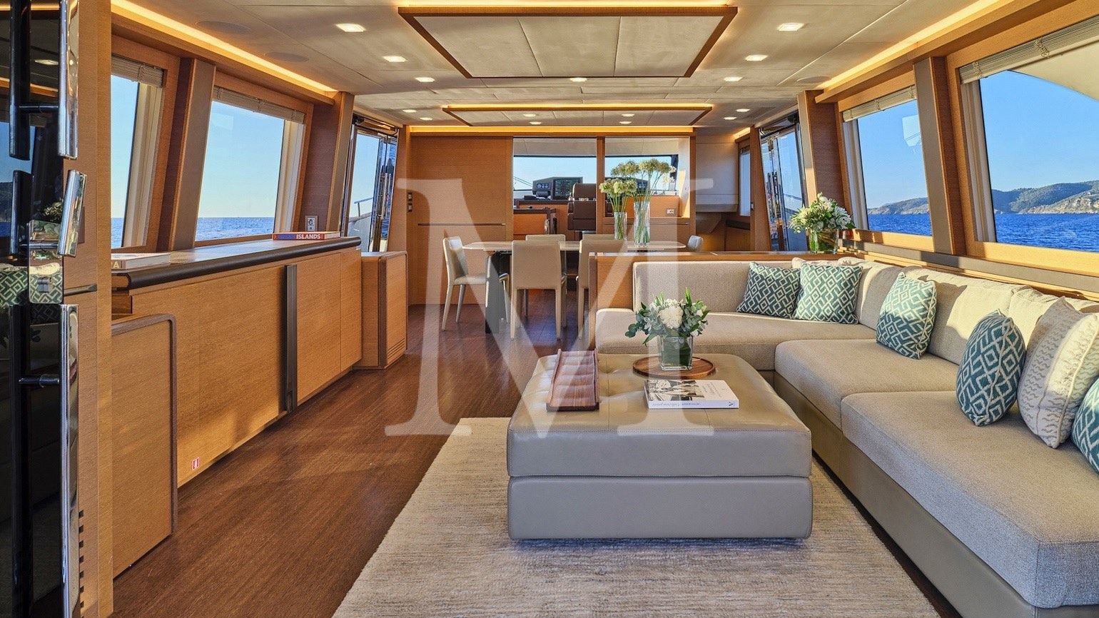 Nayla_yacht_monte_carlo_charter_greece_salon