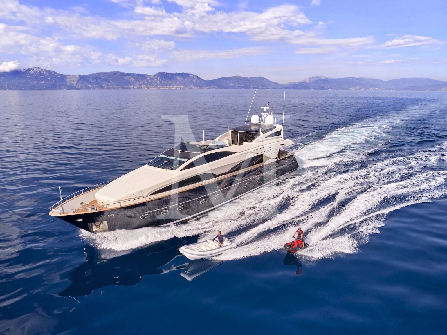 yacht Beyond RIVA
