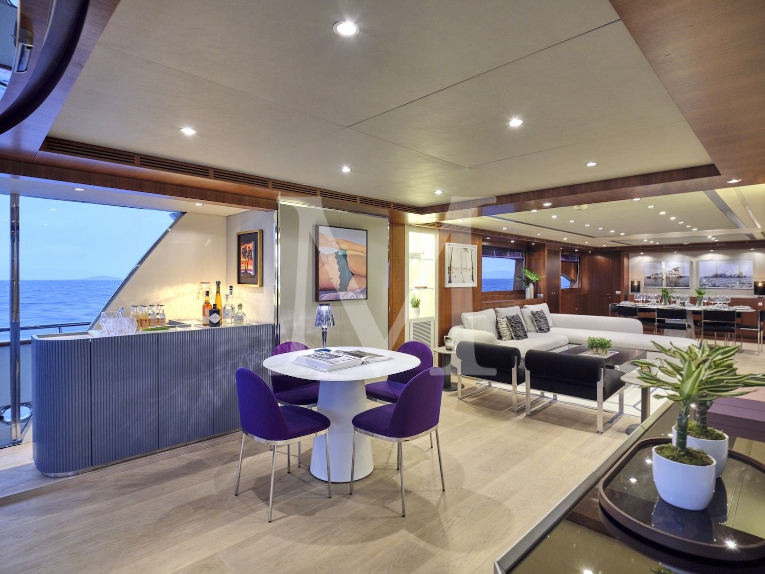 charter yacht Beyond RIVA 36m - Salon Bar