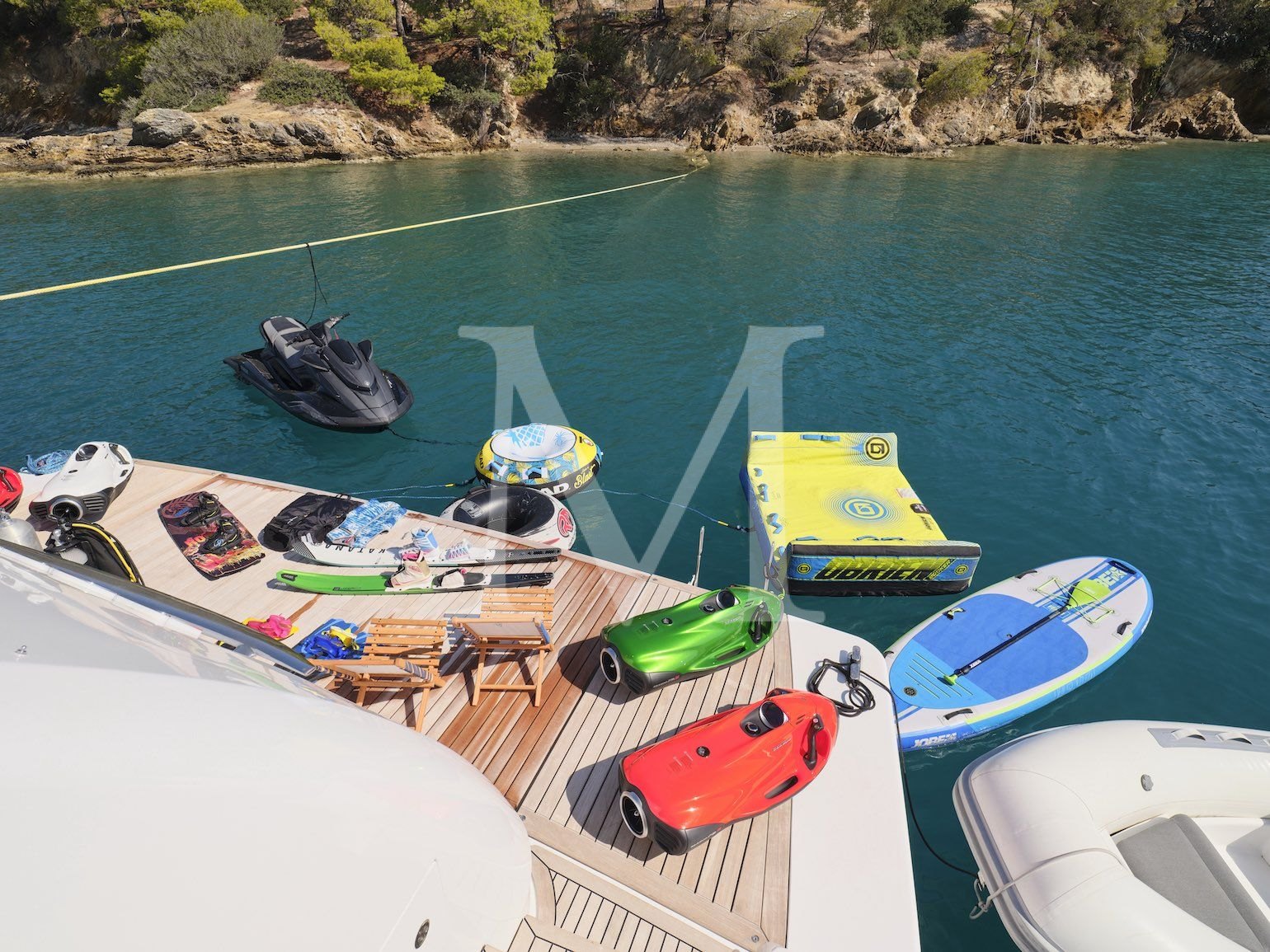 Rare Diamond sanlorenzo charter Greece_beach